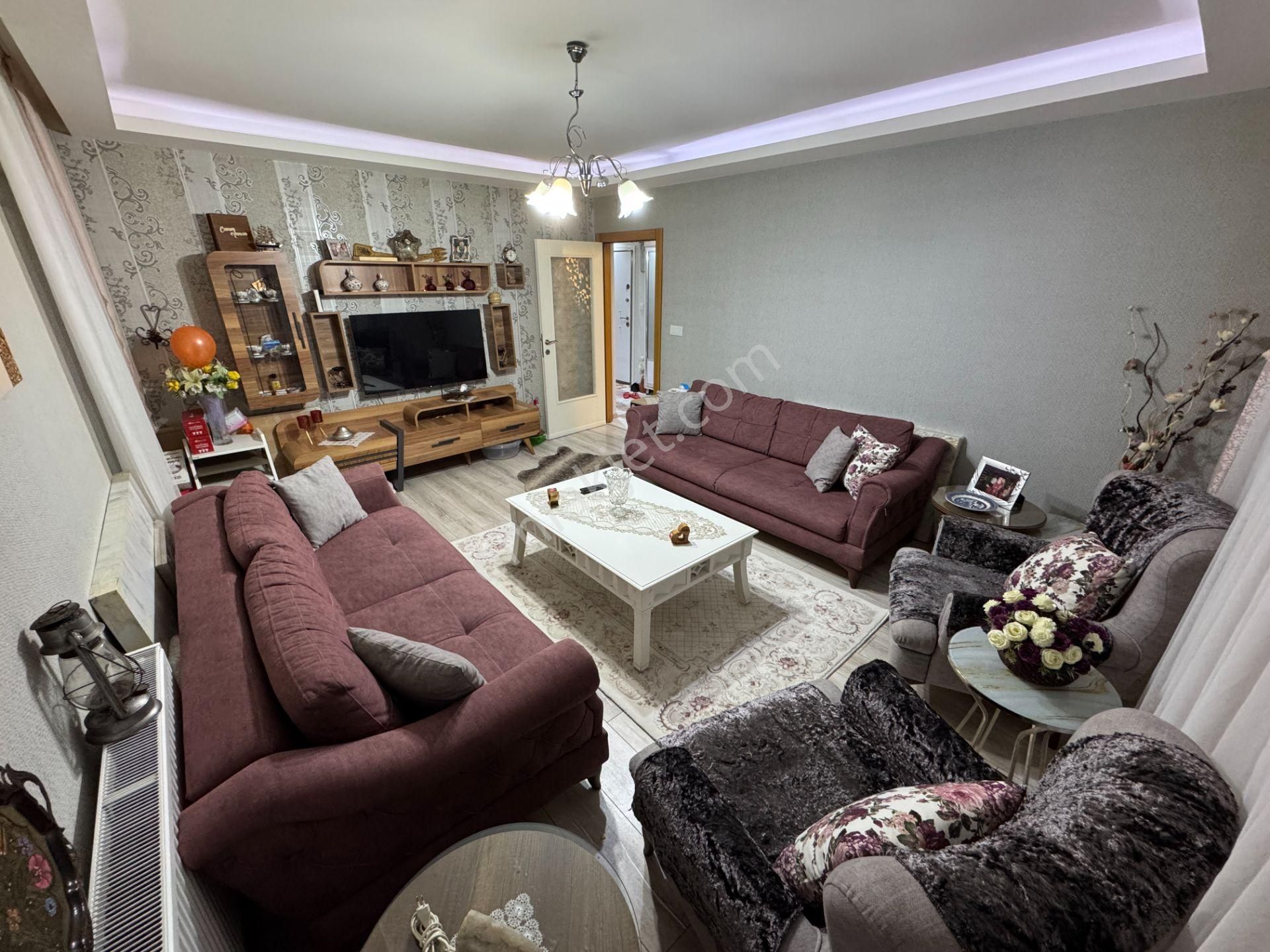 Pursaklar Mehmet Zengin Emlak'tan 1.kat 3+1 Asansörlü Kapalı Otoparklı Yapılı Masrafsız Daire - Görsel 8