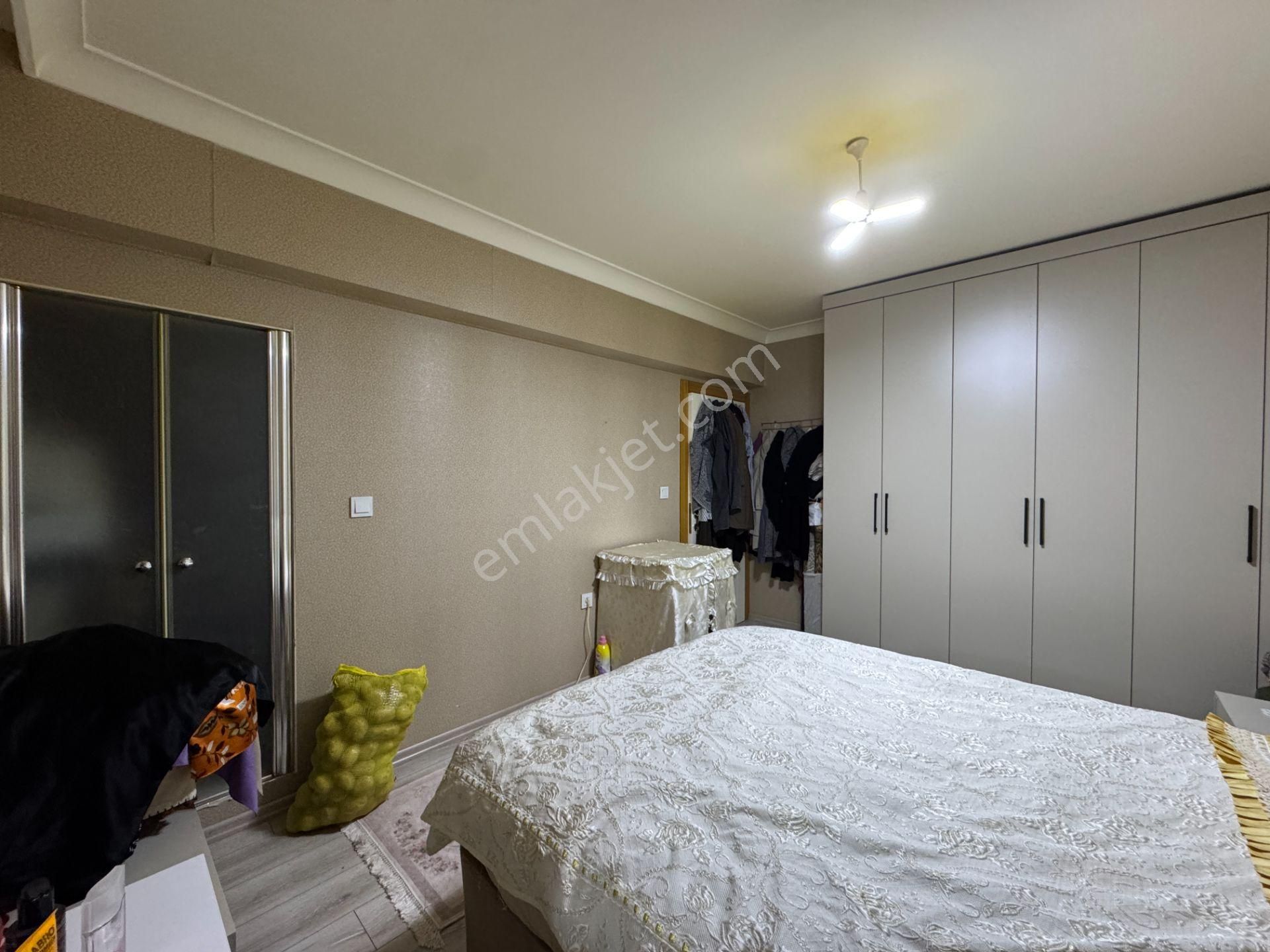 Pursaklar Mehmet Zengin Emlak'tan 1.kat 3+1 Asansörlü Kapalı Otoparklı Yapılı Masrafsız Daire - Görsel 23