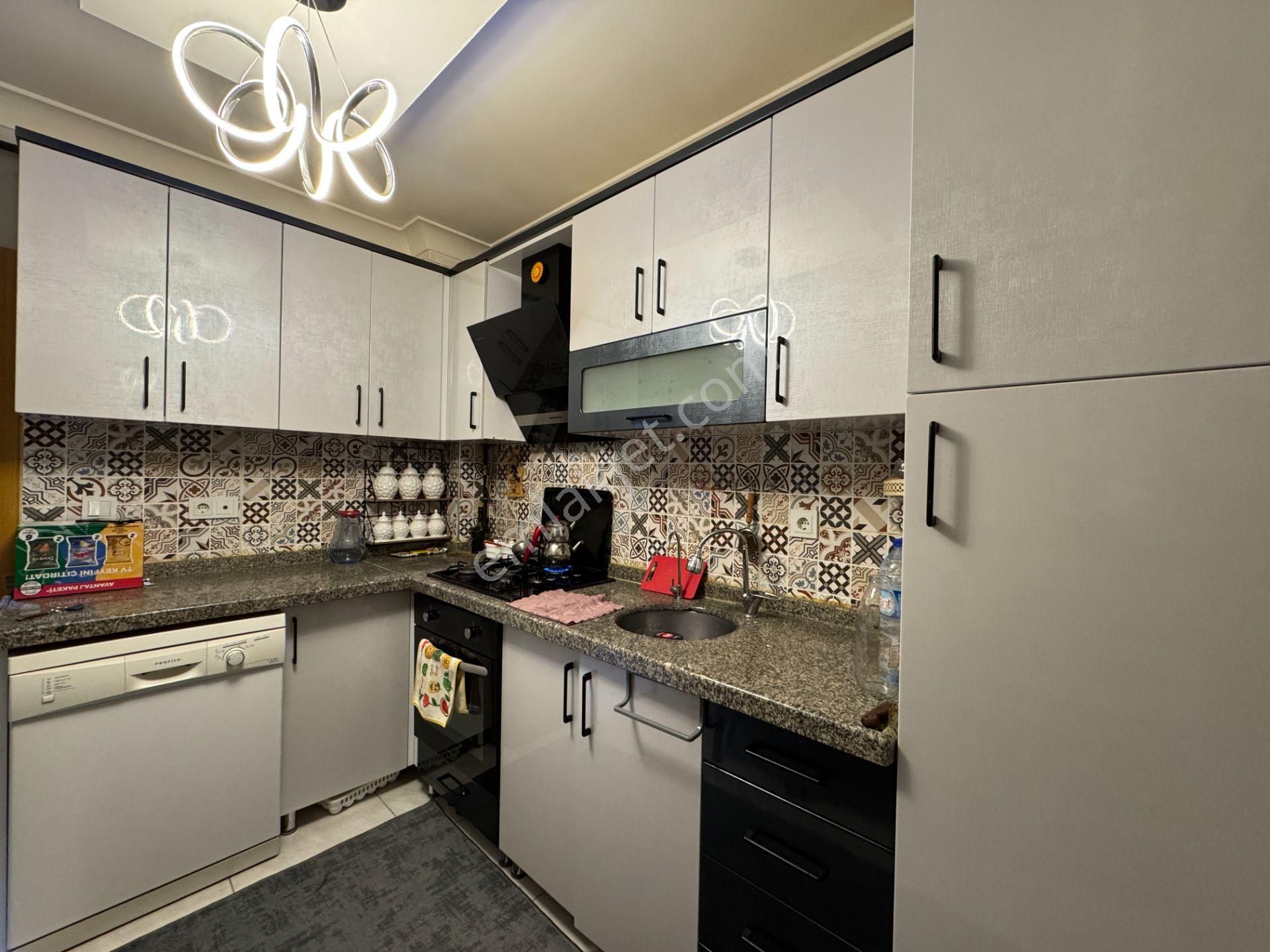 Pursaklar Mehmet Zengin Emlak'tan 1.kat 3+1 Asansörlü Kapalı Otoparklı Yapılı Masrafsız Daire - Görsel 4