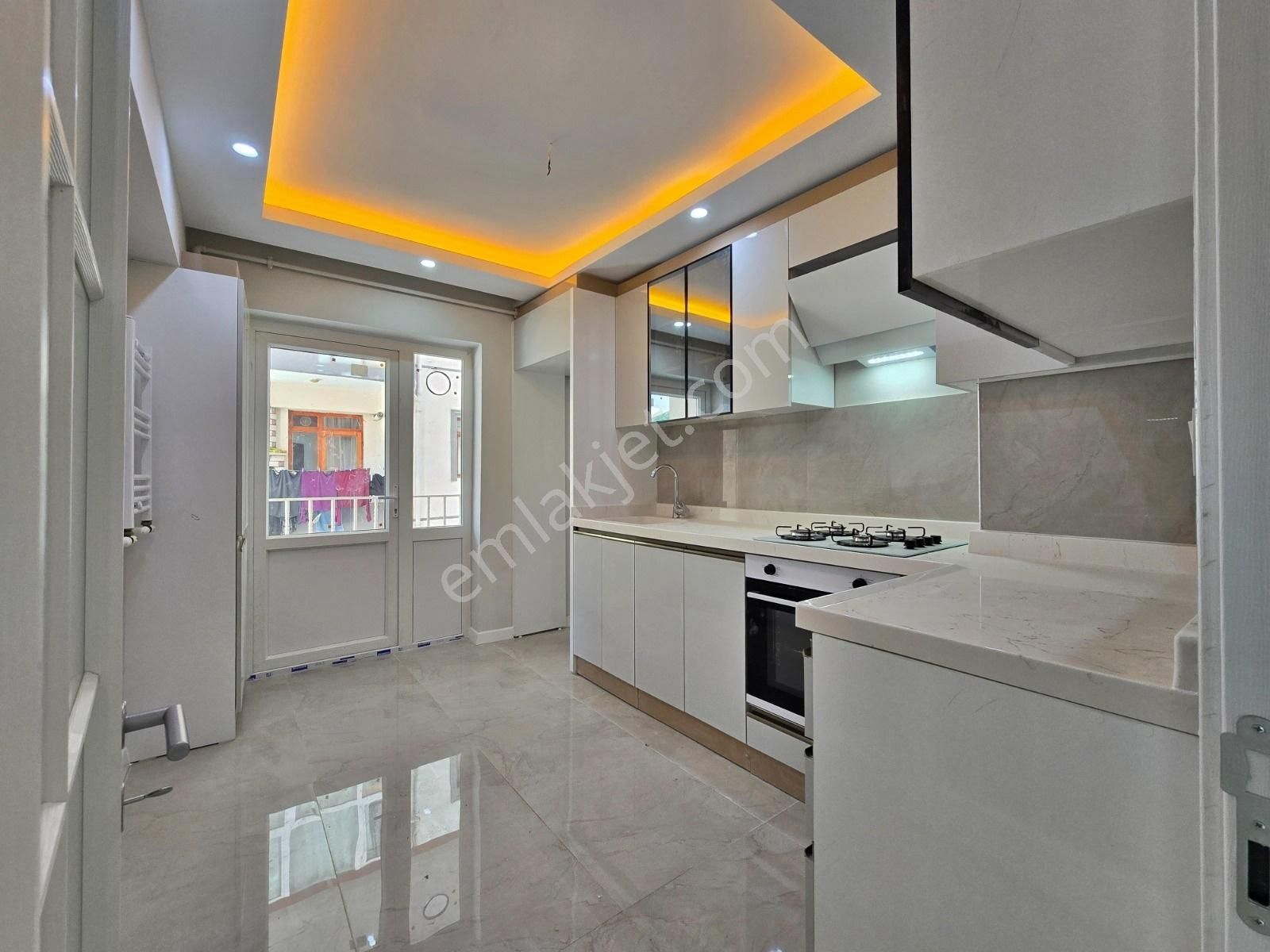 Piyade Mh'de 3+1 Ultra Lüks Yapılı Ara Kat Ön Cephe Daire