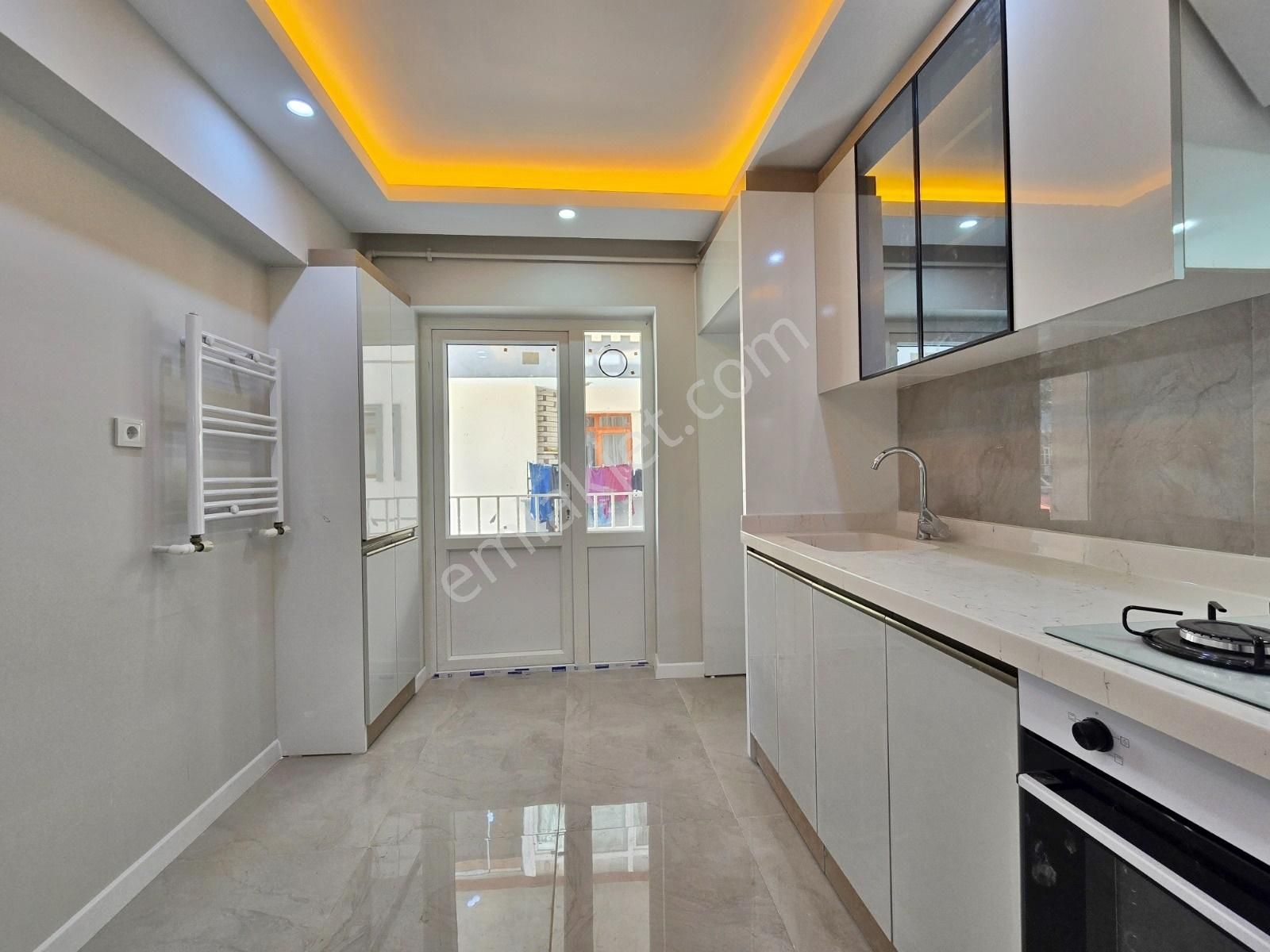 Piyade Mh'de 3+1 Ultra Lüks Yapılı Ara Kat Ön Cephe Daire - Görsel 2