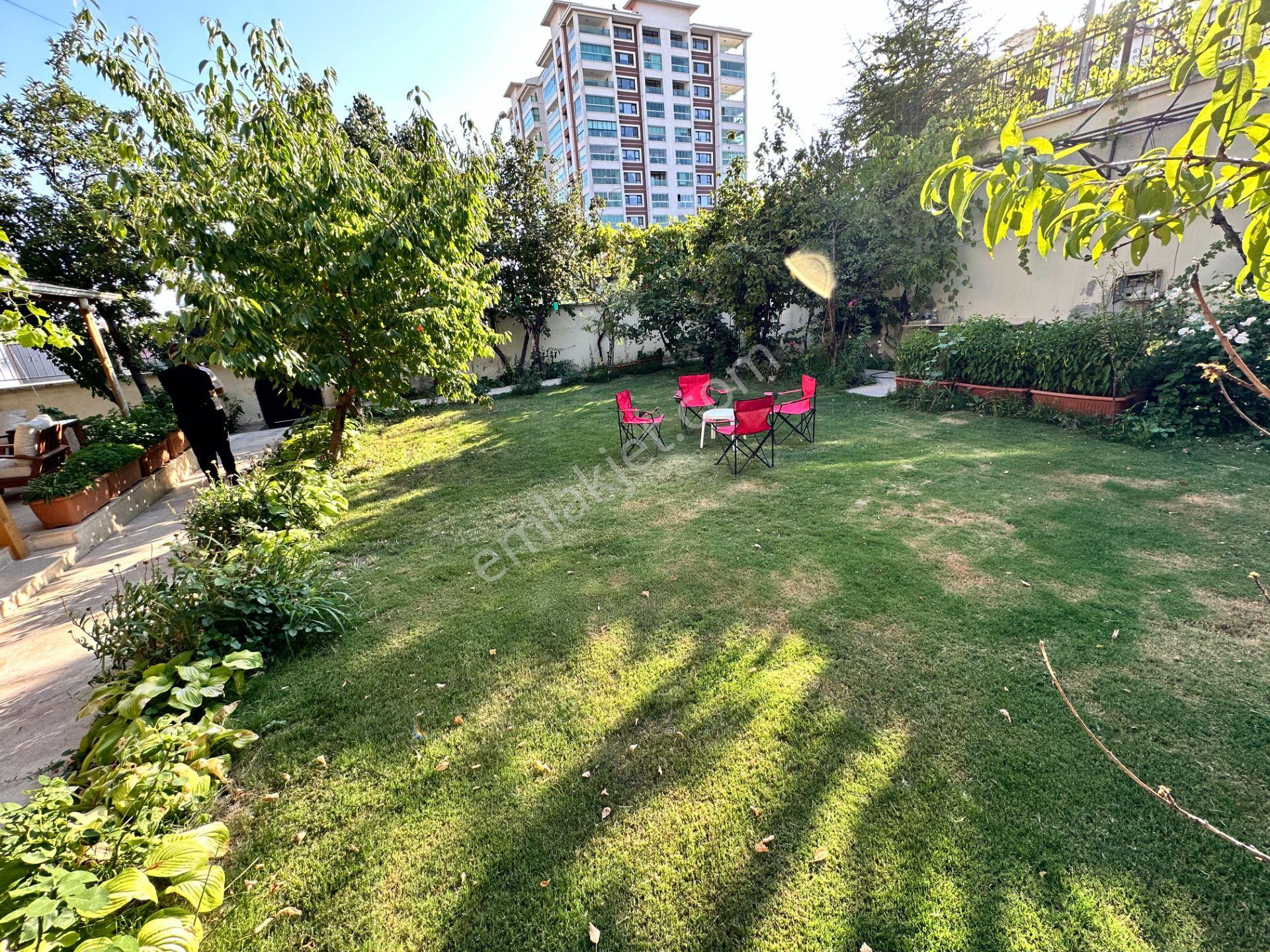 Pursakların En Güzel Yerinde!!! Mehmet Zengin'den Bahçeli Villa 3 Kat 8+2 3 Banyonlu Full Yapılı - Görsel 41