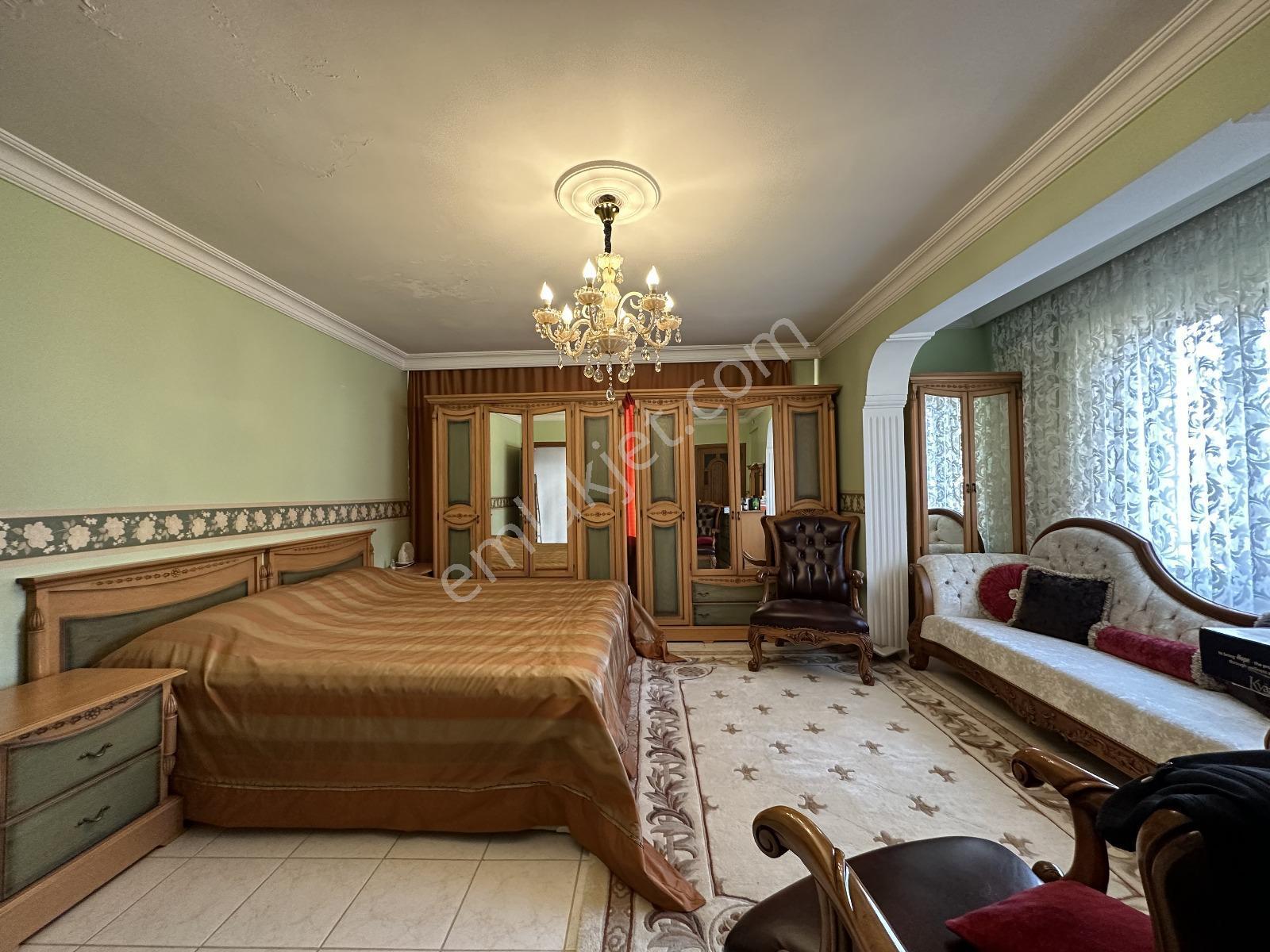 Pursakların En Güzel Yerinde!!! Mehmet Zengin'den Bahçeli Villa 3 Kat 8+2 3 Banyonlu Full Yapılı - Görsel 20