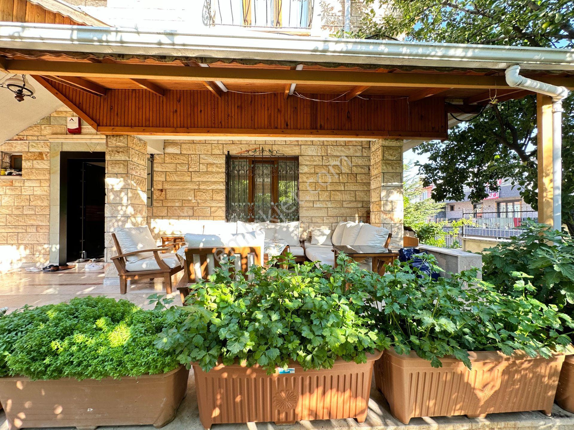 Pursakların En Güzel Yerinde!!! Mehmet Zengin'den Bahçeli Villa 3 Kat 8+2 3 Banyonlu Full Yapılı - Görsel 42
