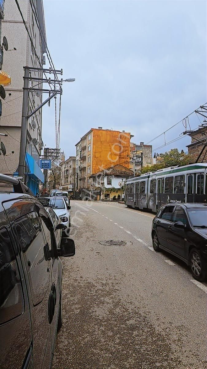 Yıldırım İncirli Caddesinde Satilik 2+1 Daire