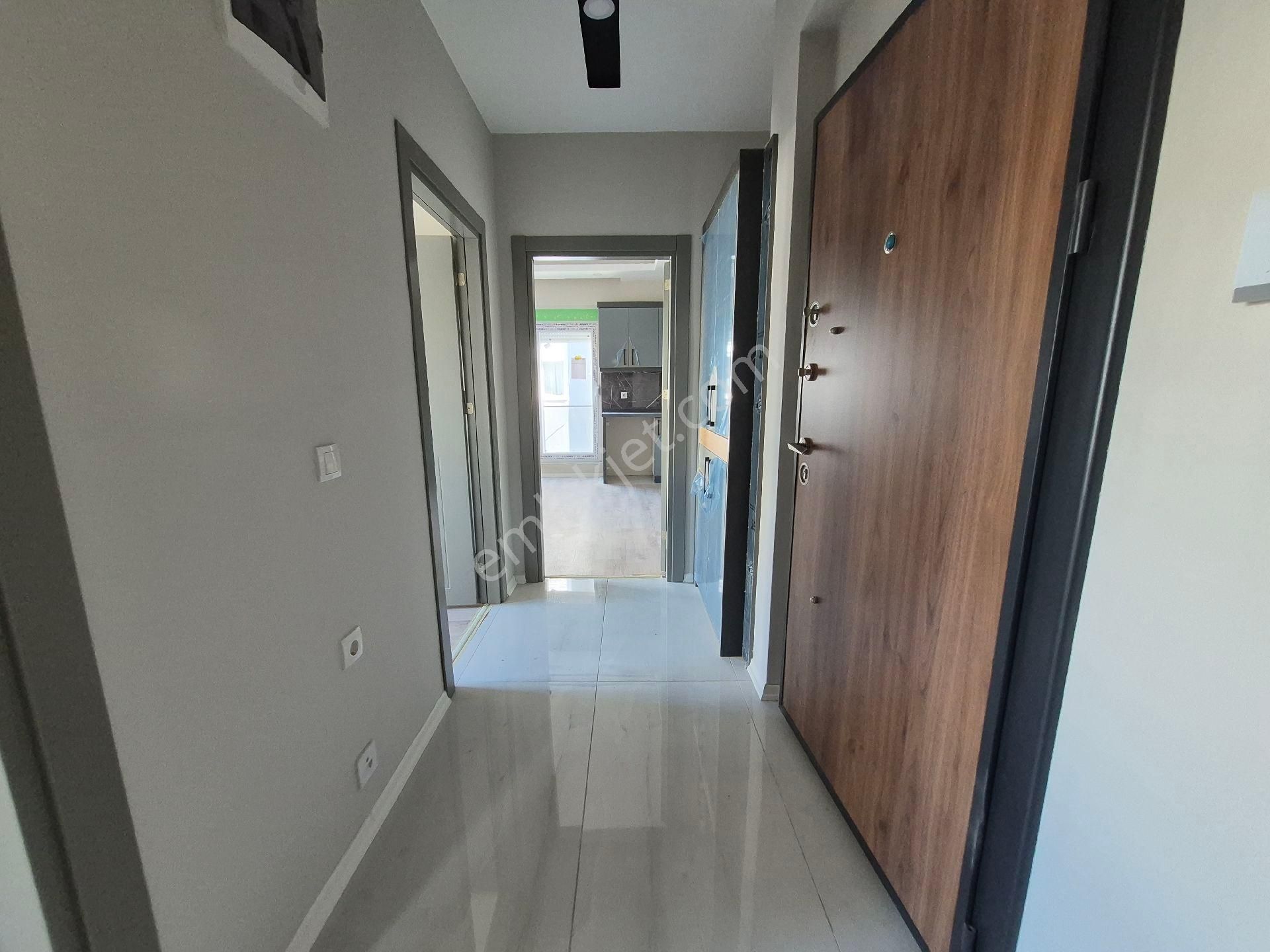 Meydan'da Tramwaya Ve Mevlana Cd.çok Yakın Sıfır Binada 2+1 Asansörlü Yeni Daıre - Görsel 9