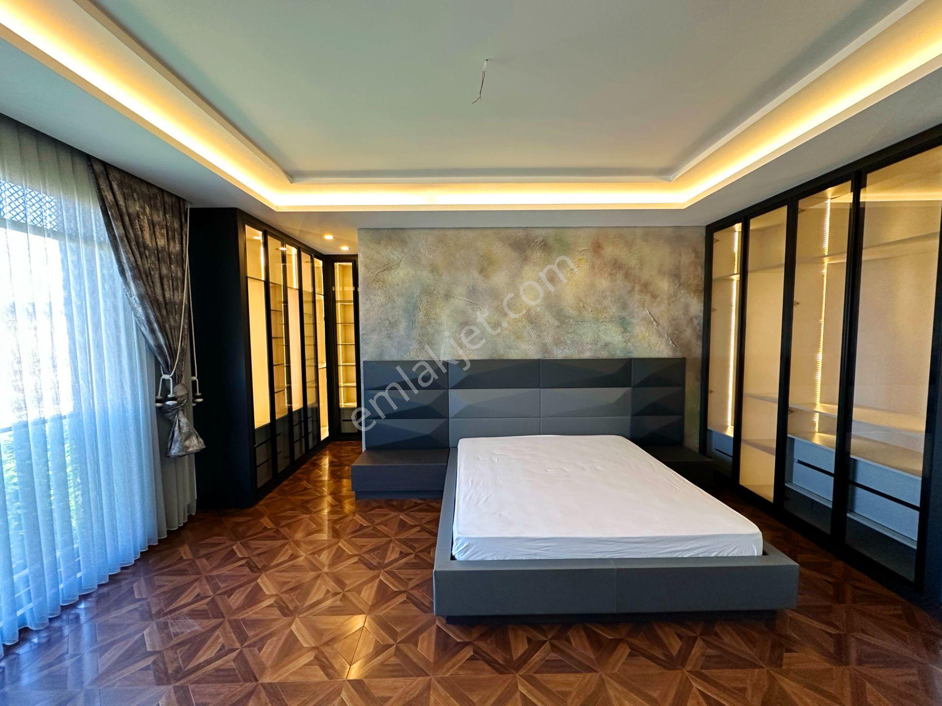 Pursakların Mehmet Zengin'den Site İçinde Kapalı Oto Parklı Bahçeli Villa 2 Kat 4+1 Şık Modern - Görsel 34