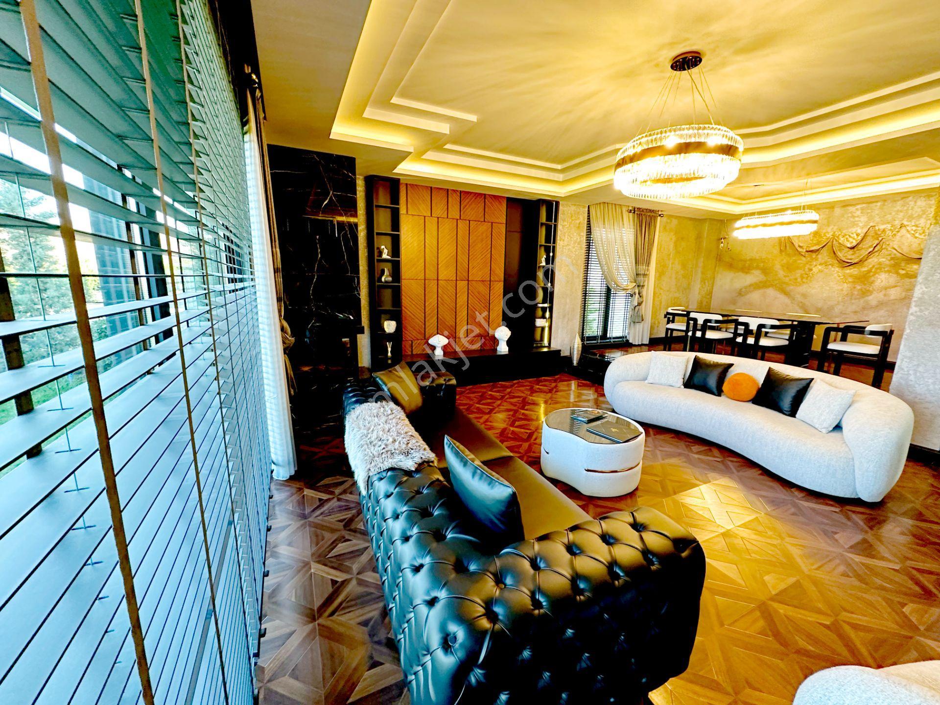 Pursakların Mehmet Zengin'den Site İçinde Kapalı Oto Parklı Bahçeli Villa 2 Kat 4+1 Şık Modern - Görsel 5