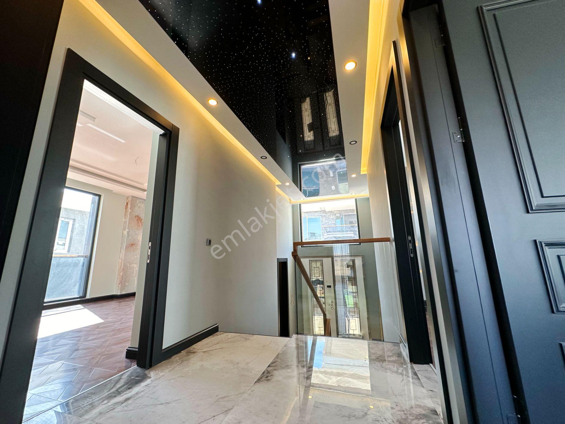 Pursakların Mehmet Zengin'den Site İçinde Kapalı Oto Parklı Bahçeli Villa 2 Kat 4+1 Şık Modern - Görsel 41