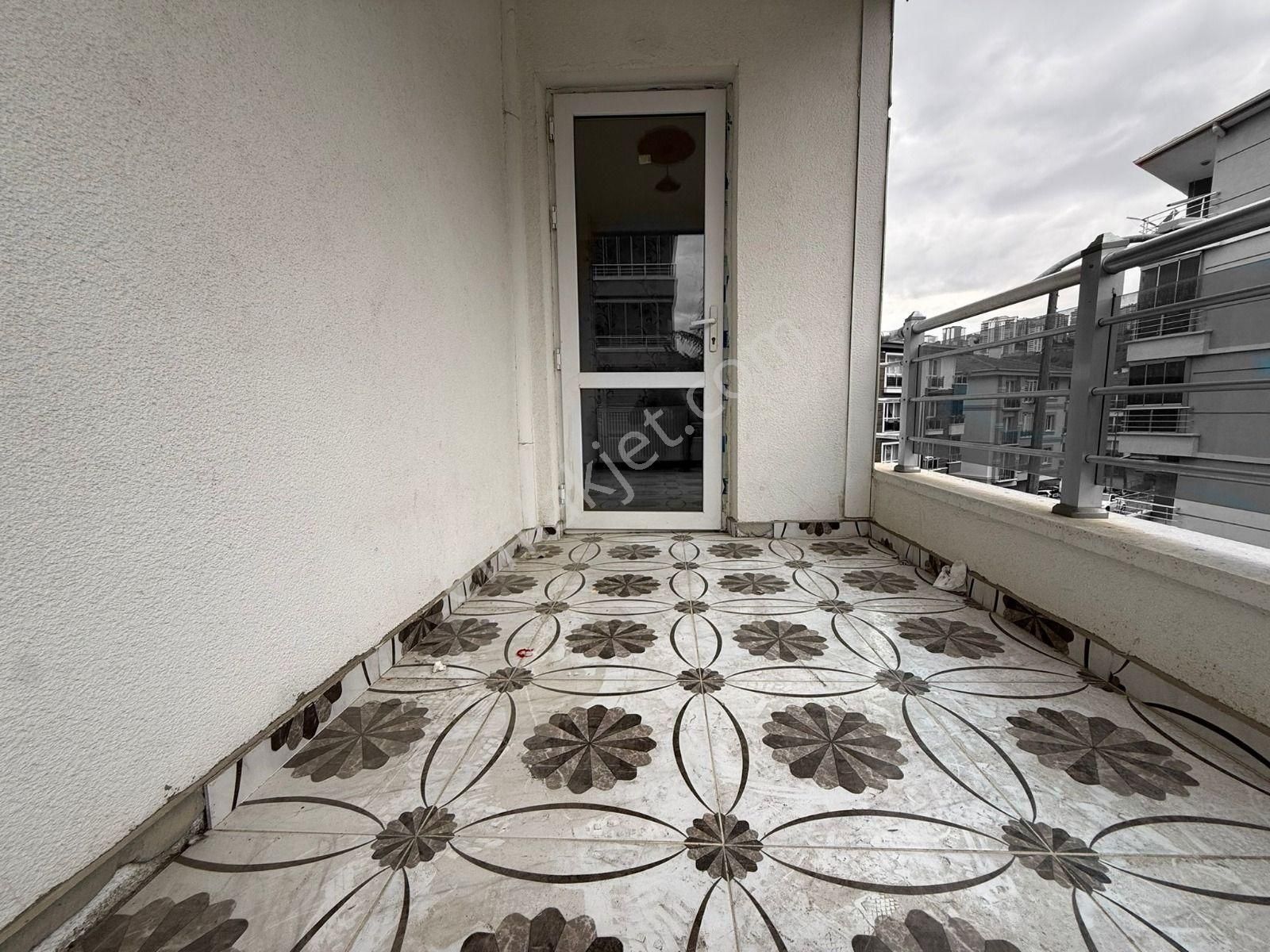 Yükseltepe'de Teras Balkonlu Arakat Full Yapılı 3+1 Daire - Görsel 5