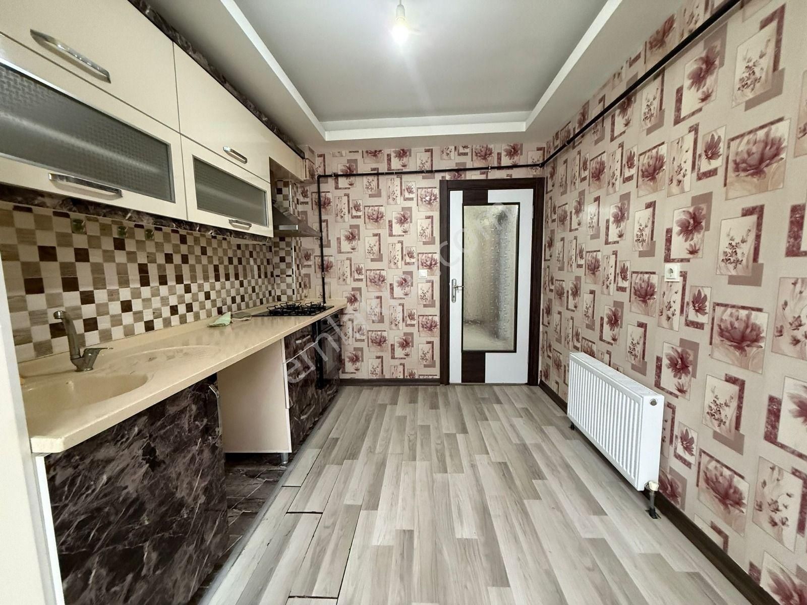 Yükseltepe'de Teras Balkonlu Arakat Full Yapılı 3+1 Daire - Görsel 2