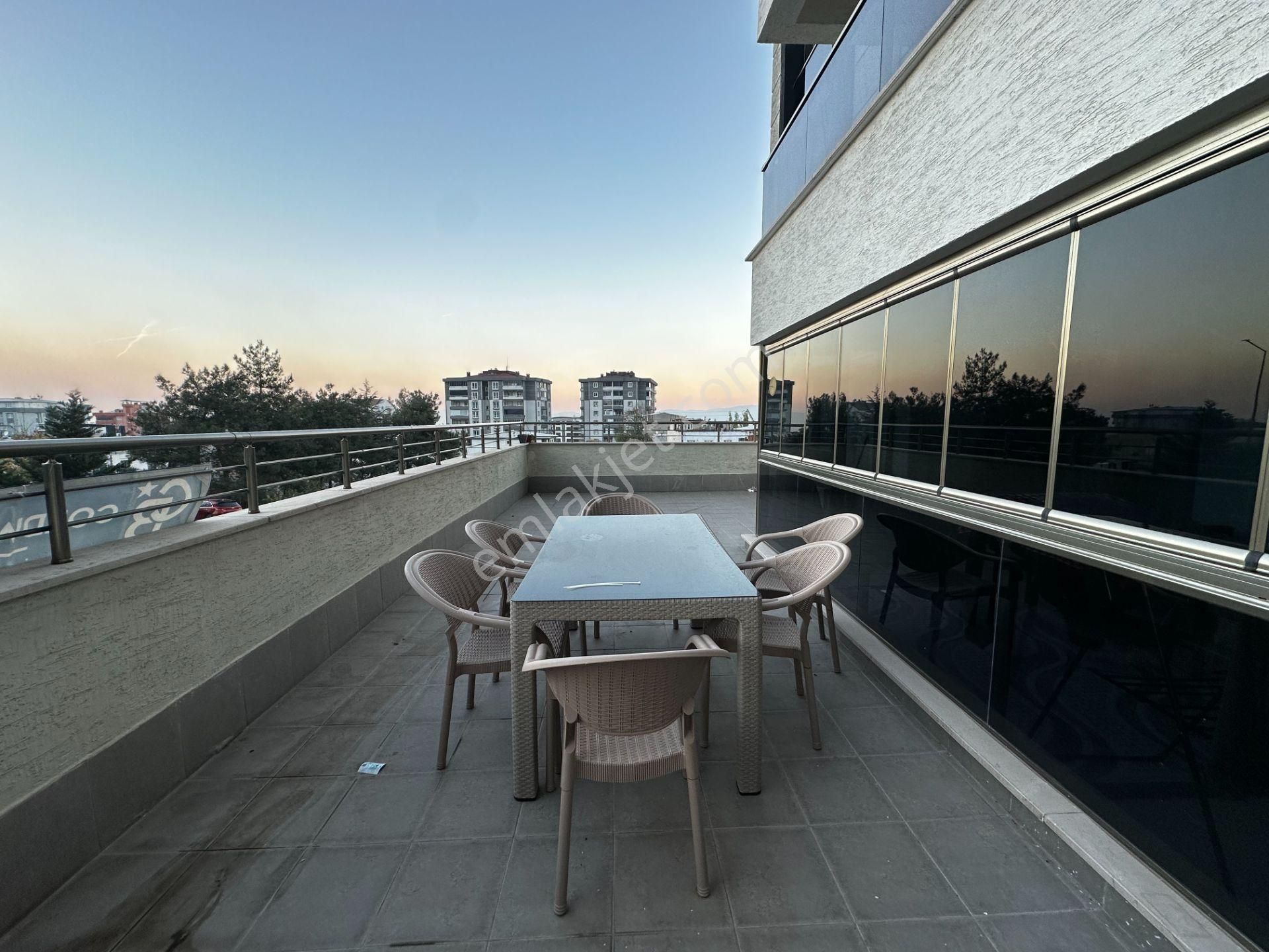 75.yıl Mahallesinde Satılık 3+1 - Görsel 17