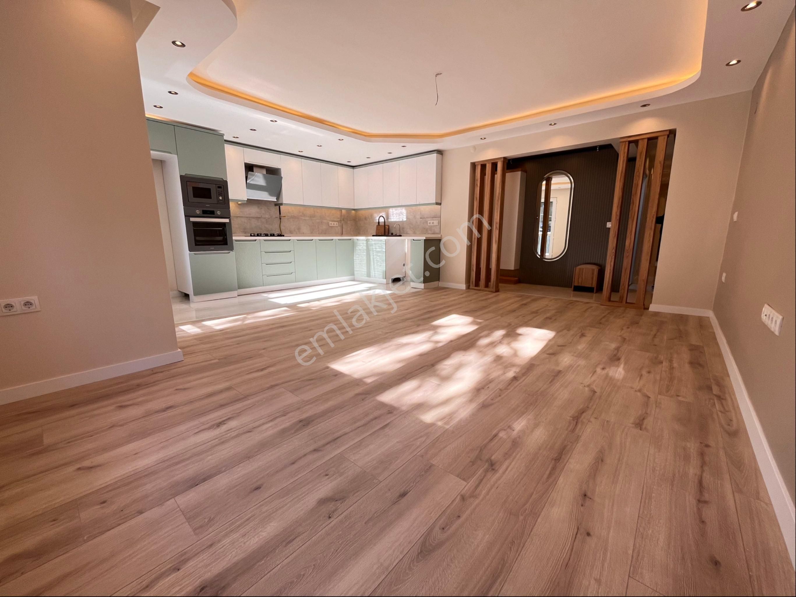 Hatay Nokta Da 3+1 Lüks Dekorlu Park Manzaralı Çift Cepheli Arakat Daire - Görsel 4