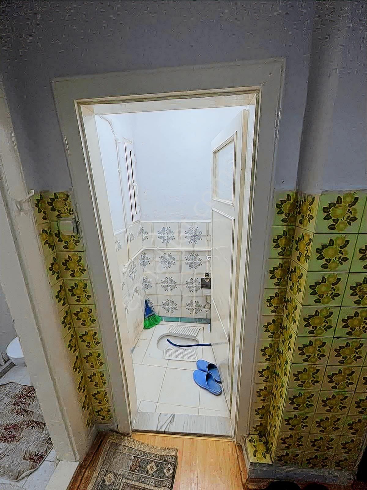 Hastane Metro İstasyonuna Beş Dakika Mesafede Eşyalı 3+1 - Görsel 5