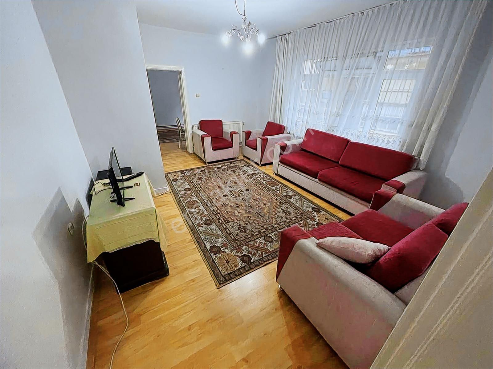 Hastane Metro İstasyonuna Beş Dakika Mesafede Eşyalı 3+1 - Görsel 16