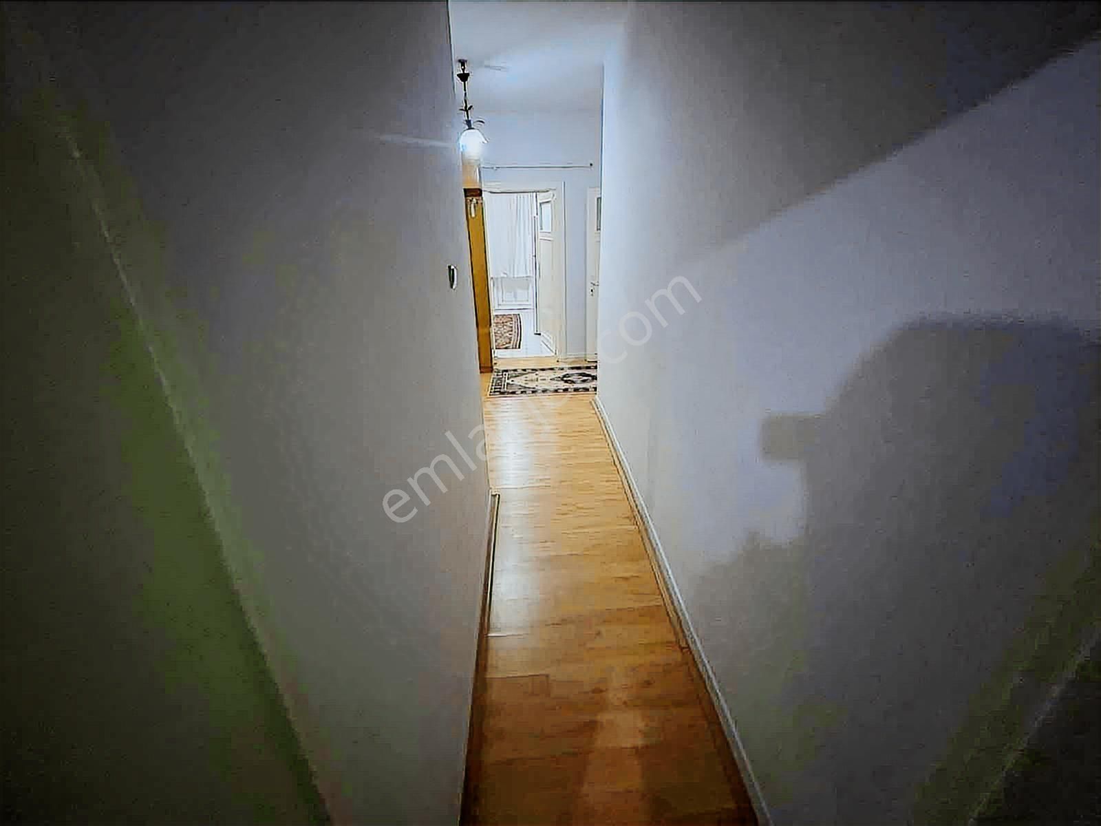 Hastane Metro İstasyonuna Beş Dakika Mesafede Eşyalı 3+1 - Görsel 26