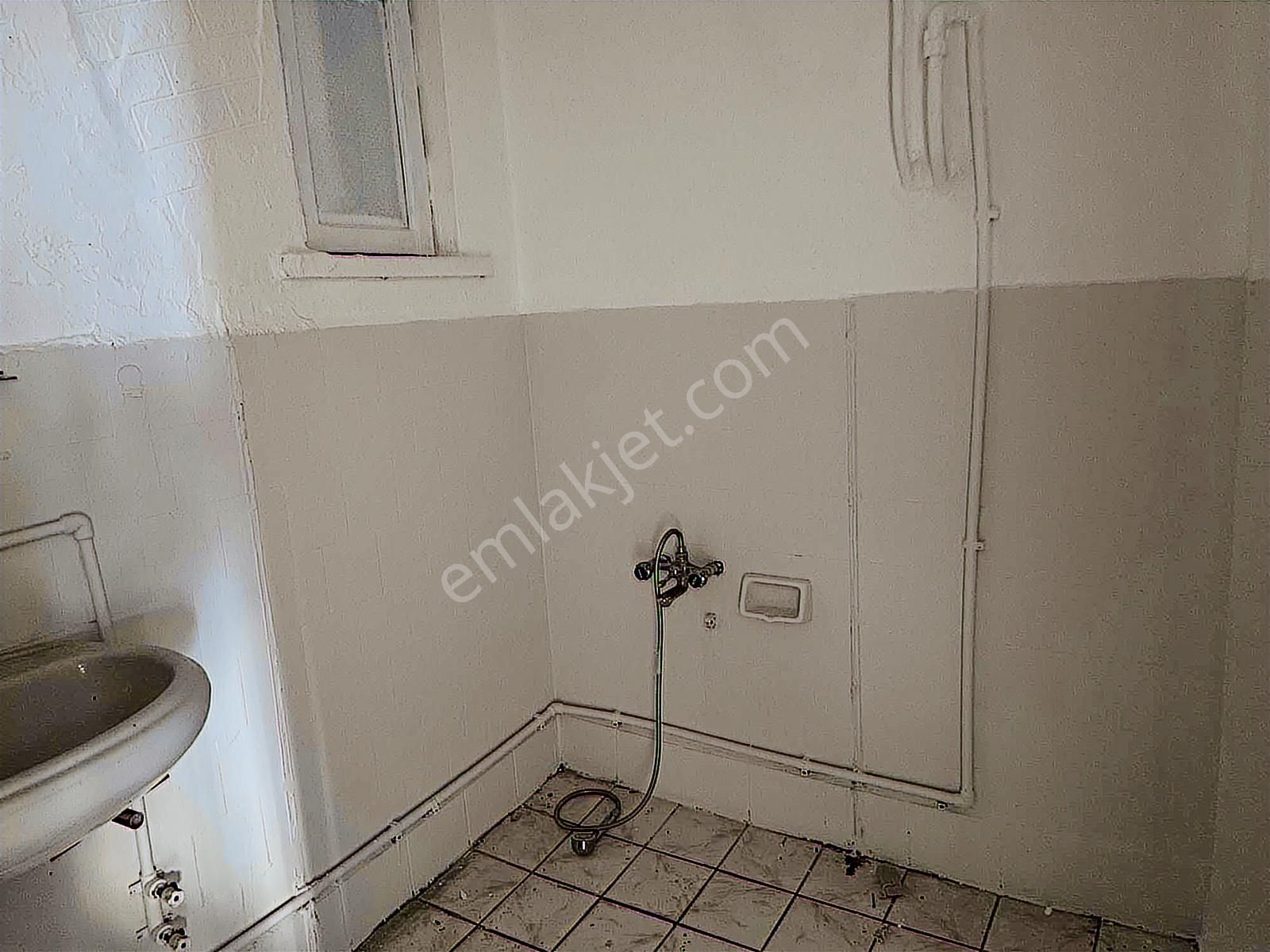 Metroya Yürüyüş Mesafesinde Cadde Üzeri Teraslı Kiralık - Görsel 21