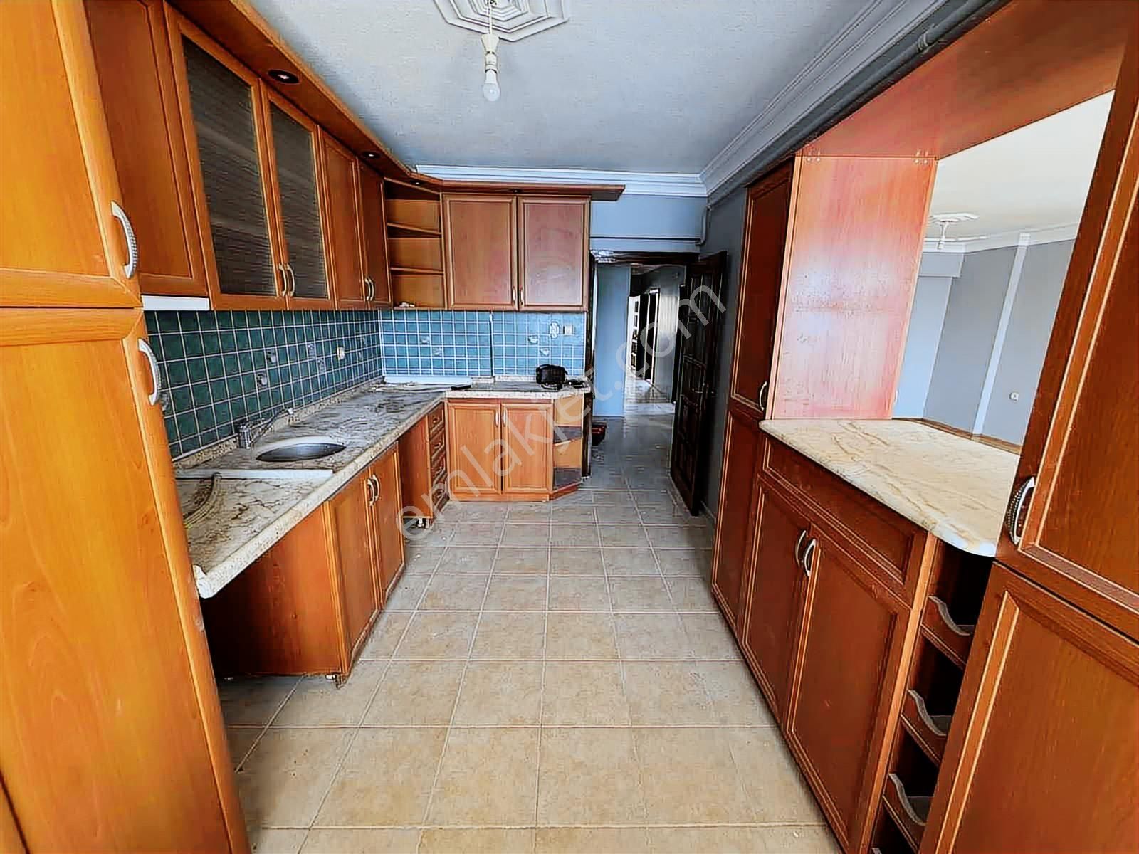 Manastır Mevkiinde 3 Cephe Deniz Manzaralı Prestijli Sitede 3+1 - Görsel 3