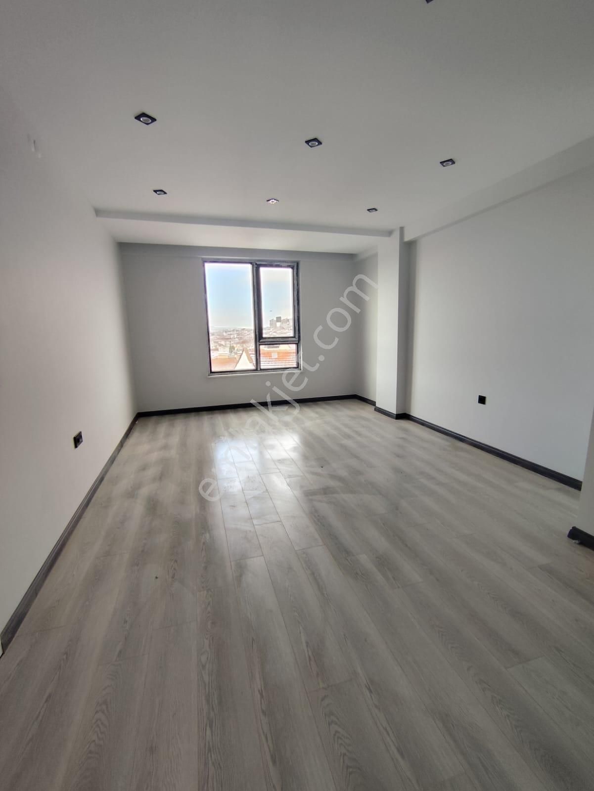 Özgür Gayrimenkul Güvencesiyle Çamlıca Mh. Lüx 5+1 Dublex Daire - Görsel 19