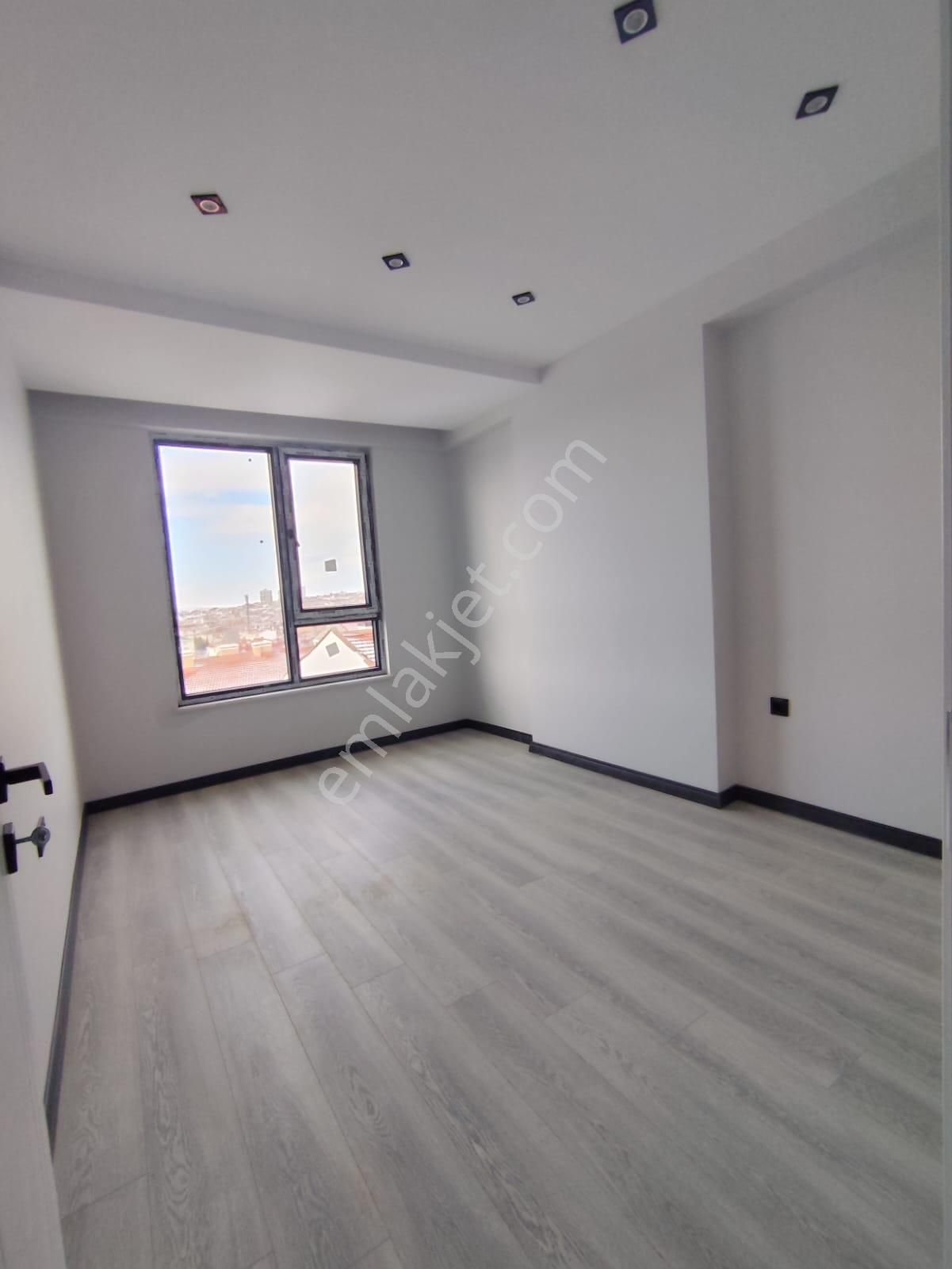 Özgür Gayrimenkul Güvencesiyle Çamlıca Mh. Lüx 5+1 Dublex Daire - Görsel 21