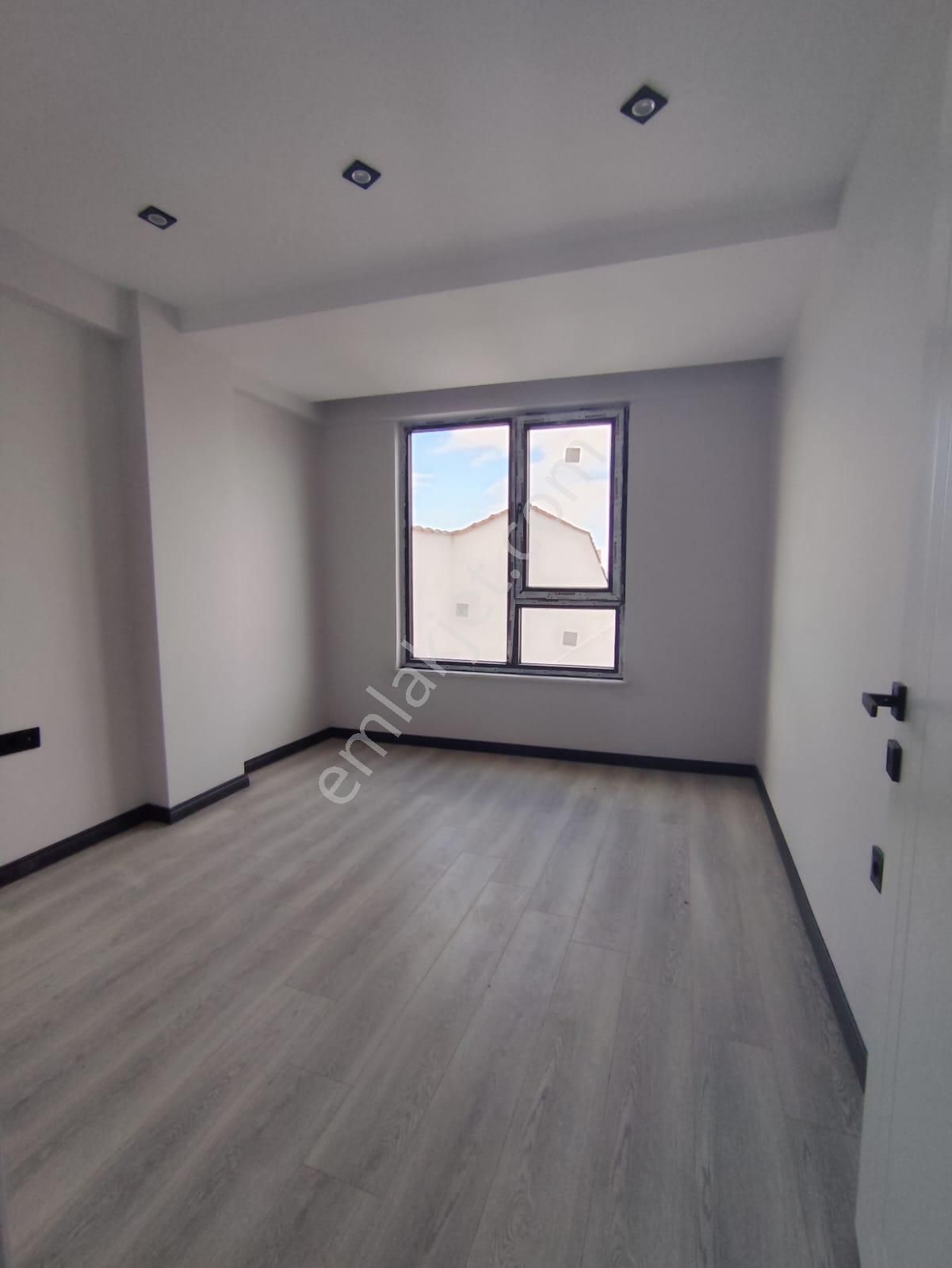 Özgür Gayrimenkul Güvencesiyle Çamlıca Mh. Lüx 5+1 Dublex Daire - Görsel 26