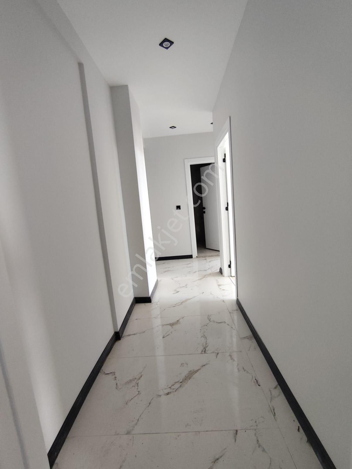 Özgür Gayrimenkul Güvencesiyle Çamlıca Mh. Lüx 5+1 Dublex Daire - Görsel 6