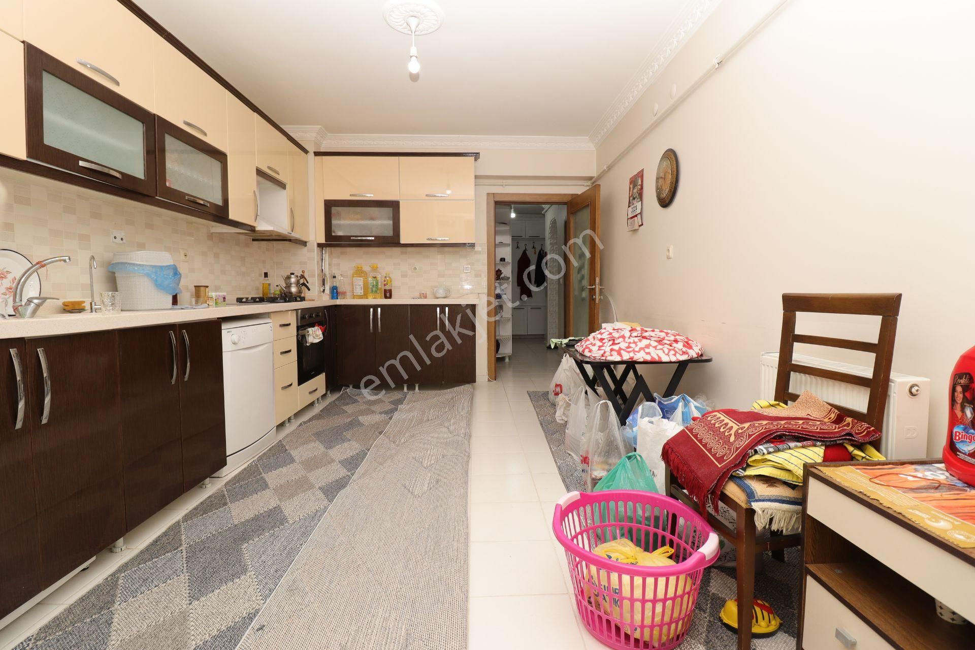 Akif'ten Elvankent'te Asansörlü Ebv.banyolu Genç Binada Satılık Daire - Görsel 3