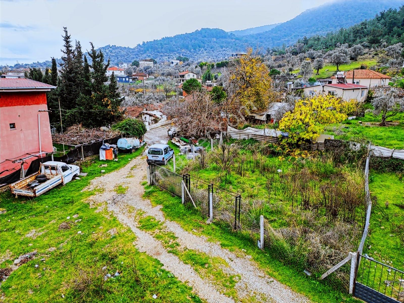 Köy İçi | Resmi Tapulu | Tam Köşe Tarla - Görsel 9