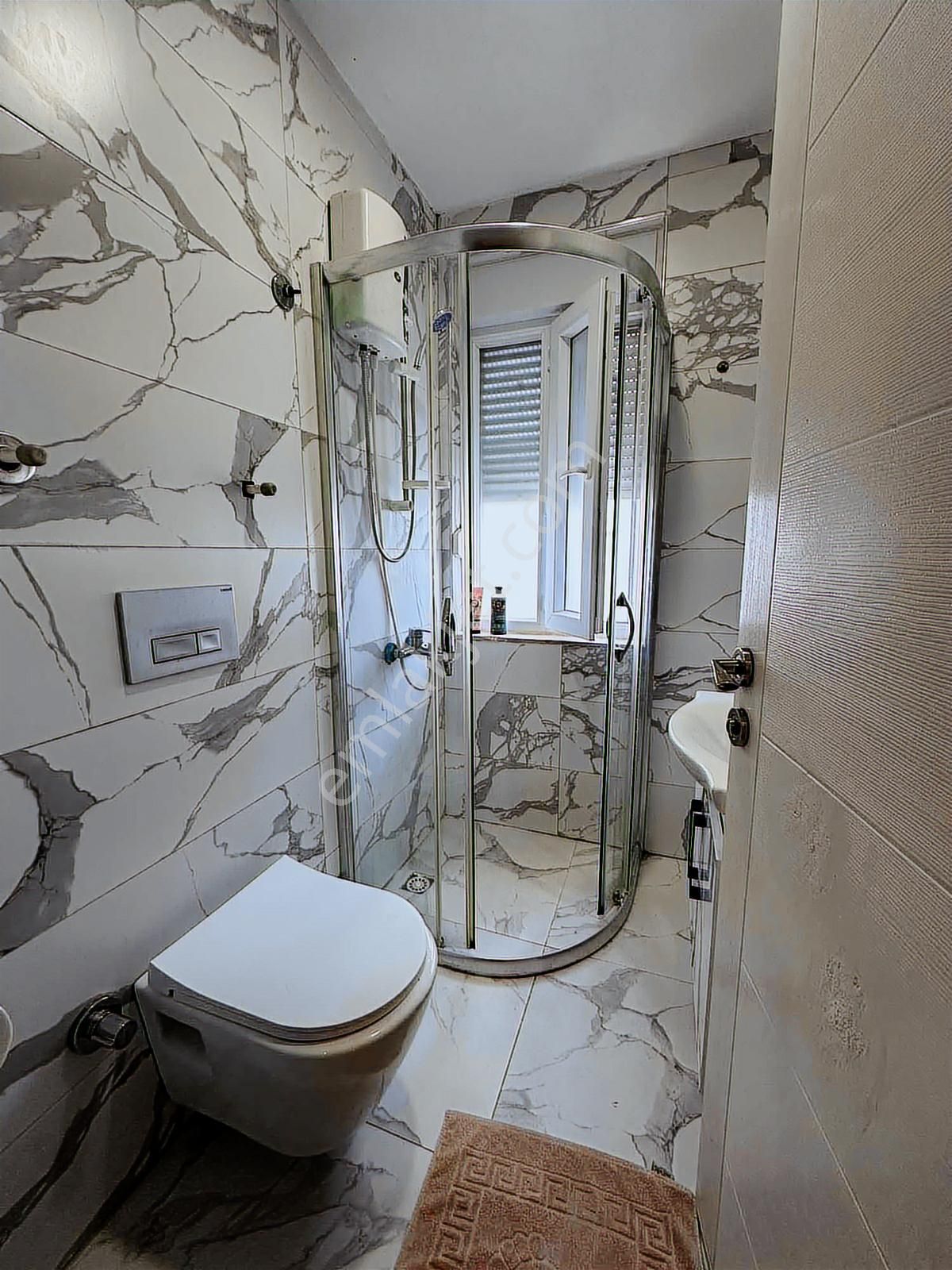 Atabay'dan Güzelobada Turizm Yoluna Yakın 1+1 Eşyalı Depozitosuz - Görsel 5