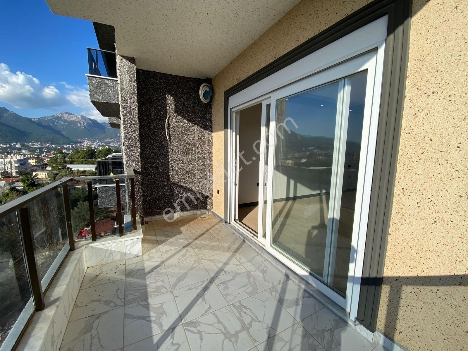 2+1 Sıfır Daire Alanya Oba Bal Lıfe Sitesi - Görsel 9