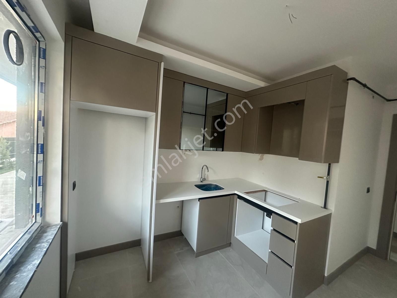 Susuz Meydan Suit'de Bağımsız Mutfaklı 2+1 Satılık Daire - Görsel 3