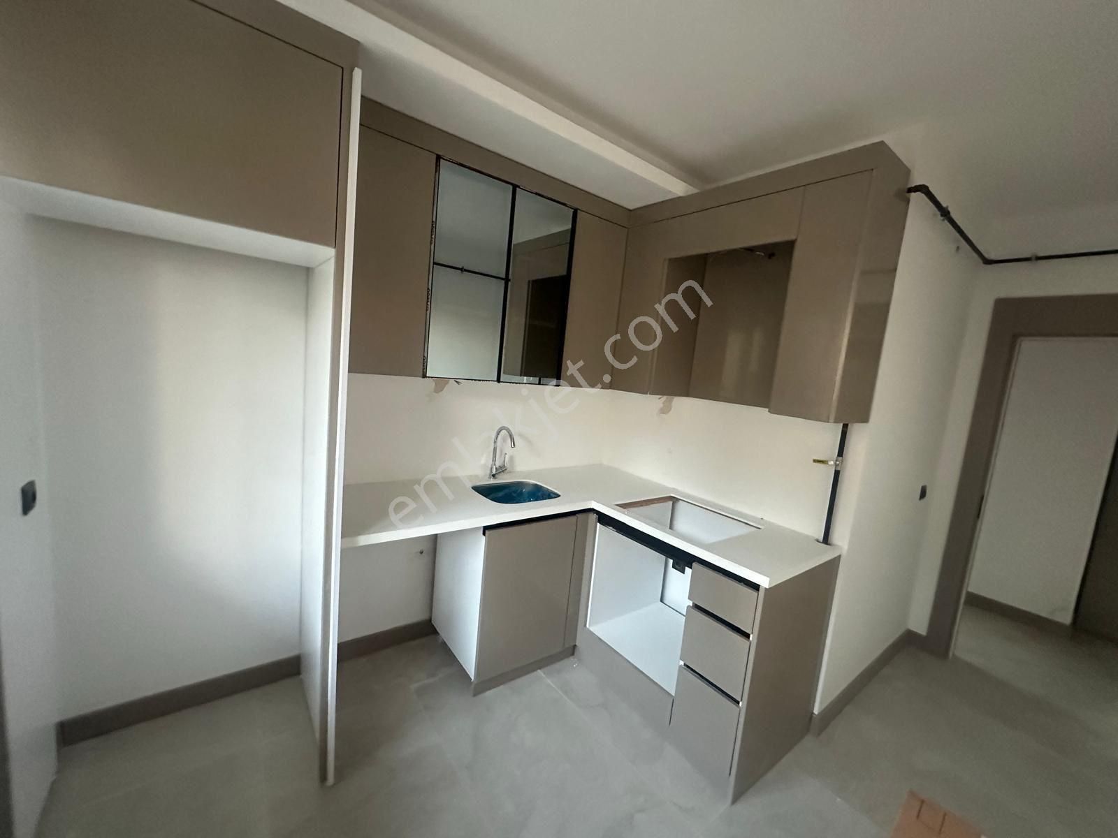 Susuz Meydan Suit'de Bağımsız Mutfaklı 2+1 Satılık Daire - Görsel 2