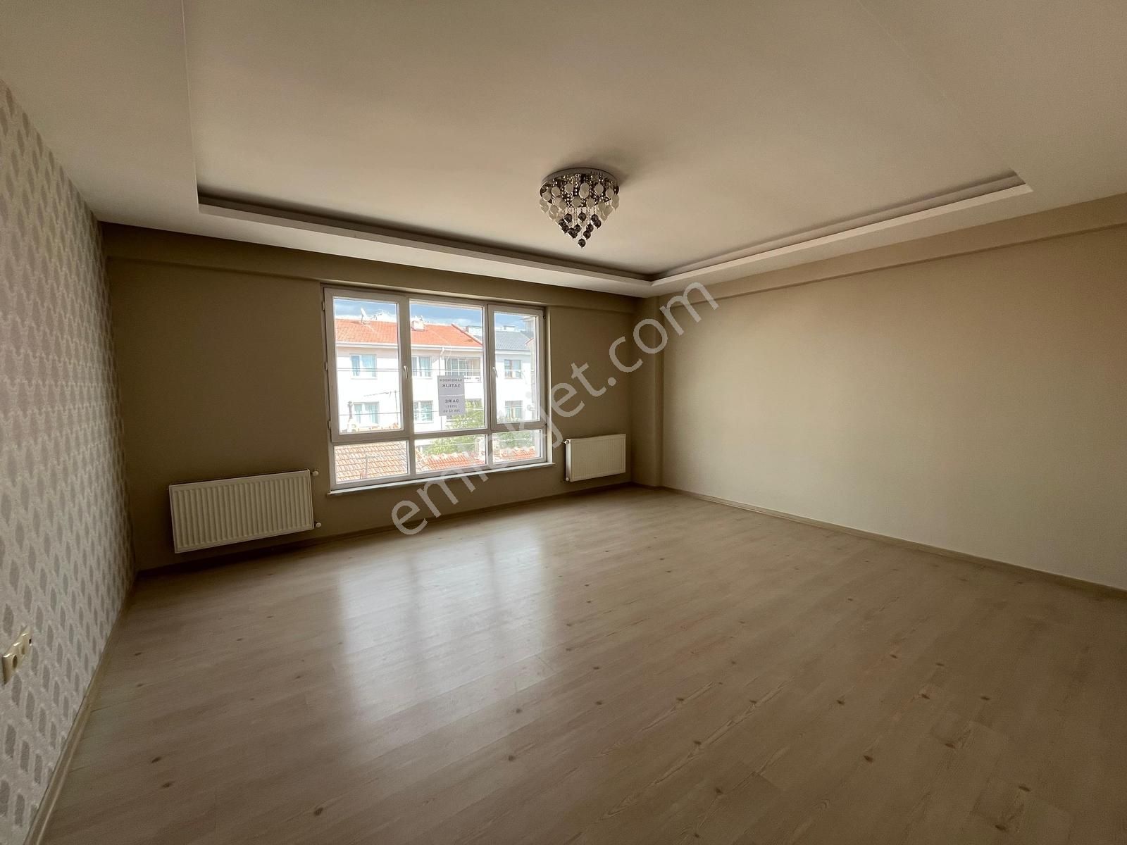 Bess'den Çamlıca Mah. Ertuğrulgazi Cad. Yakını Satılık 2+1 Daire - Görsel 14