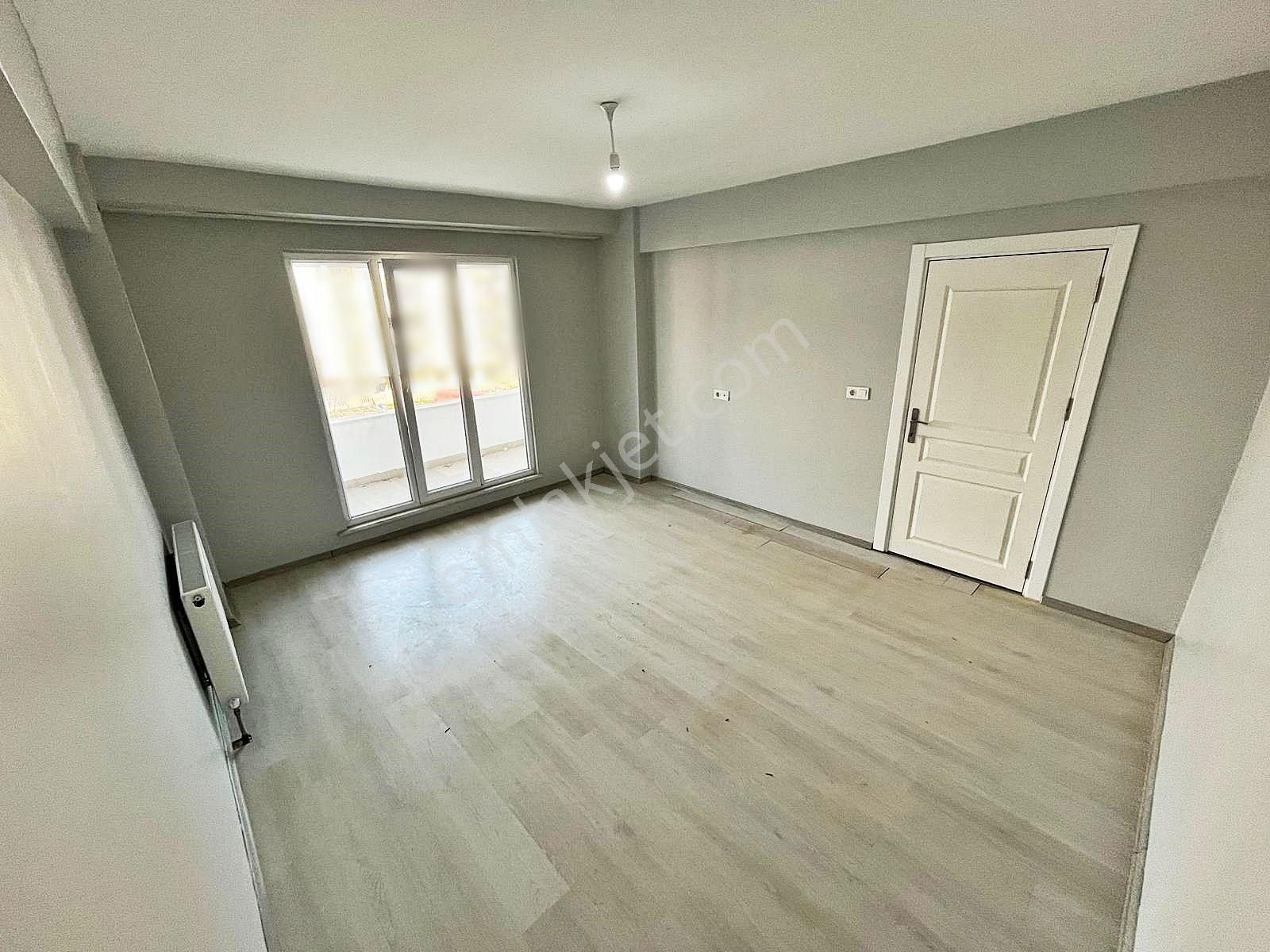 Az-er Yapıdan Hastane Karşısında Satılık Ön Cephe 2+1 Daire!! - Görsel 10