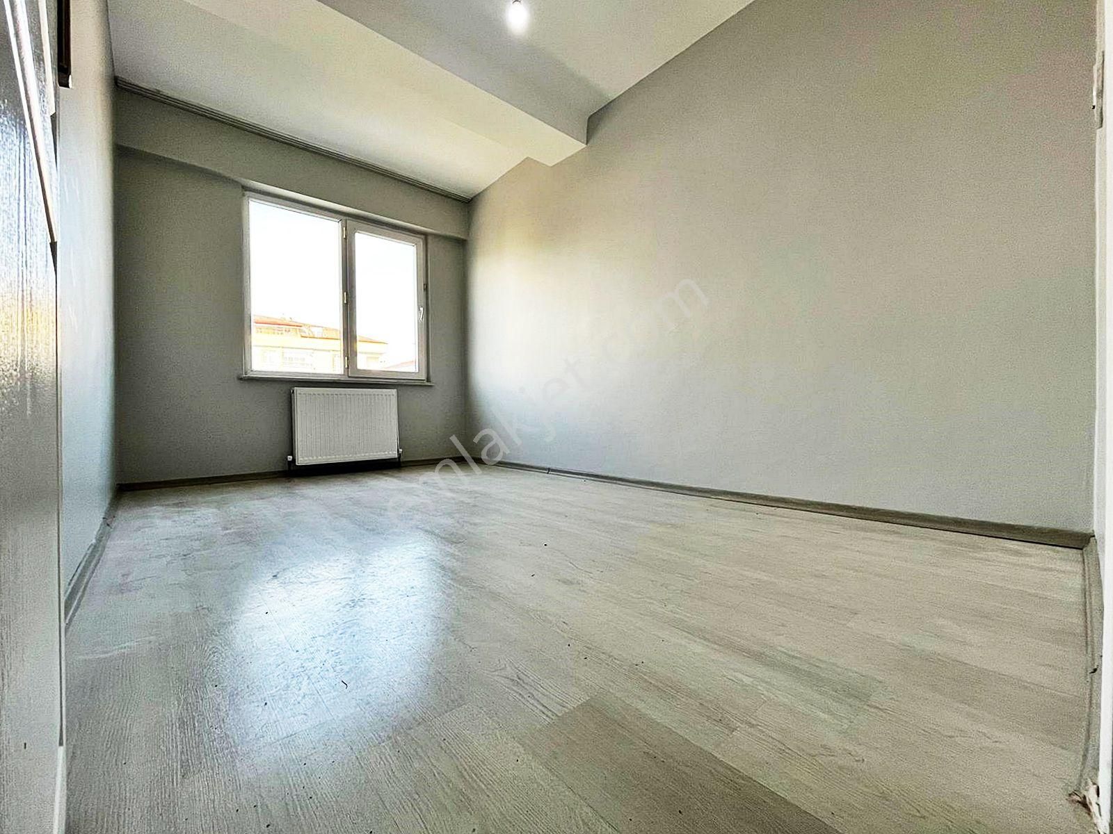 Az-er Yapıdan Hastane Karşısında Satılık Ön Cephe 2+1 Daire!! - Görsel 12