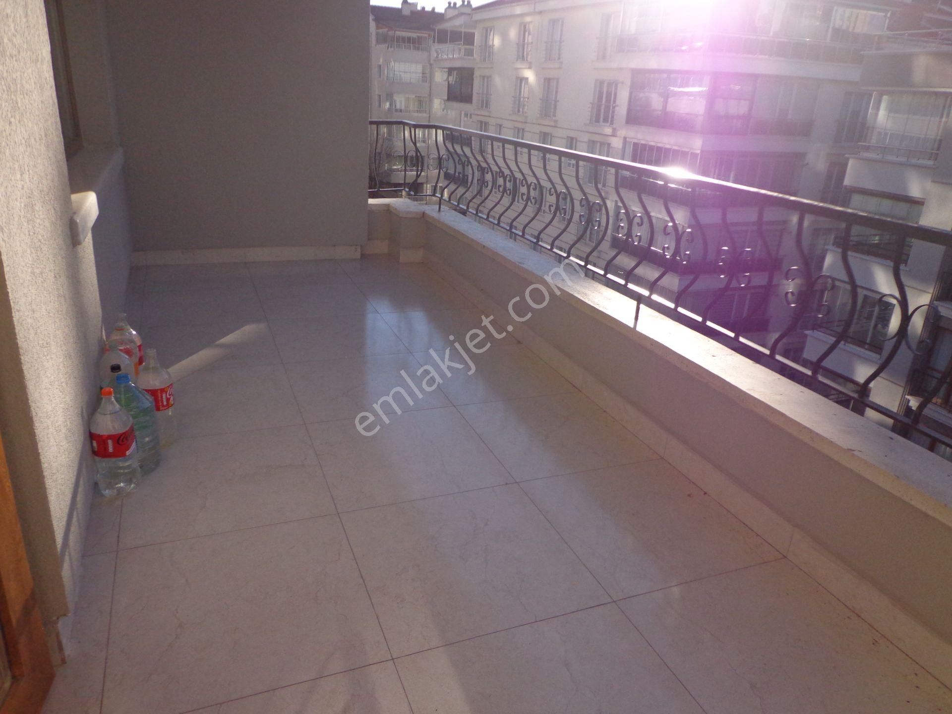 Cevizlidere Merkezinde Yıldırım Kule Yanında - Görsel 28