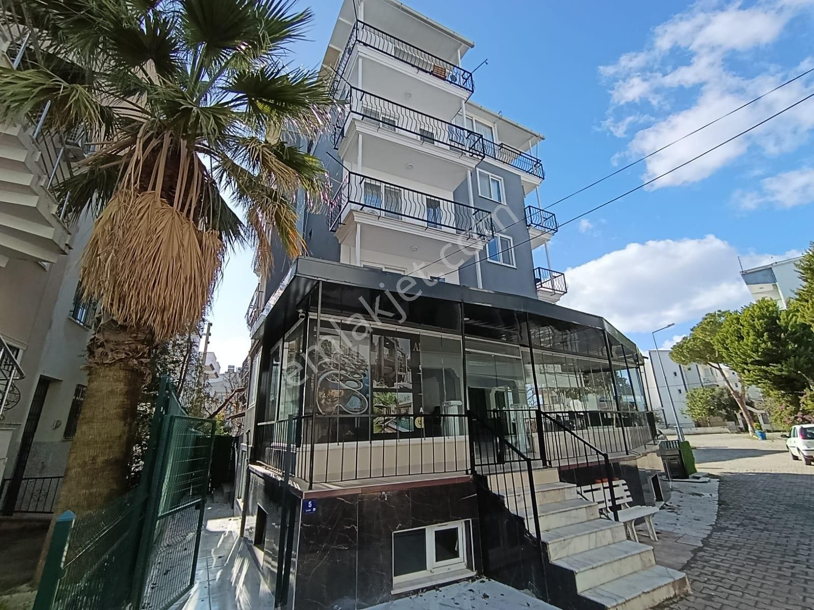 Didim Çamlık Mah.denize 200 Mt Mesafede Satılık 2+1 Eşyalı Daire - Görsel 2