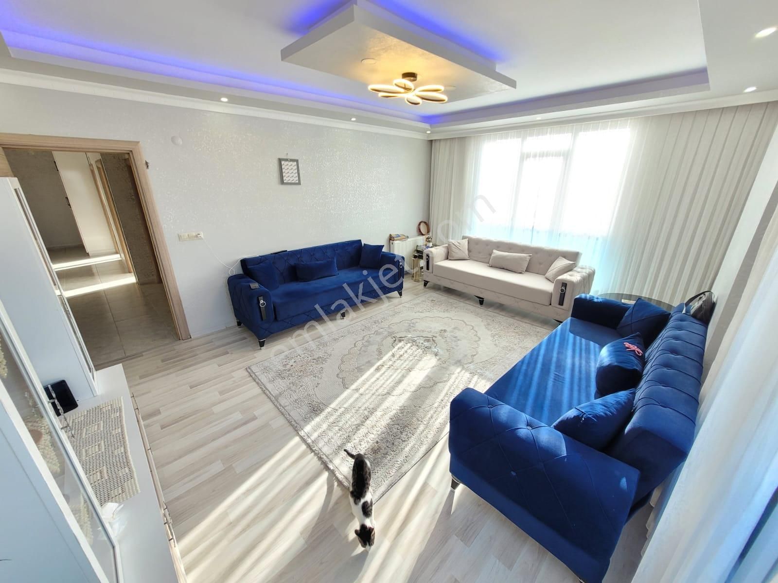 Üç Karedşler'den Eski Habipler Mh 3+1 Asansörlü Otoparklı 125m2 Lüx Ara Kat - Görsel 2