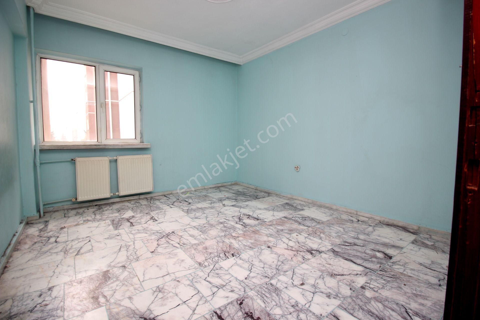 Emre Emlaktan Elvankent'te Gimsa Yanı Site İçi Arakatta 3+1 Satılık Daire - Görsel 15