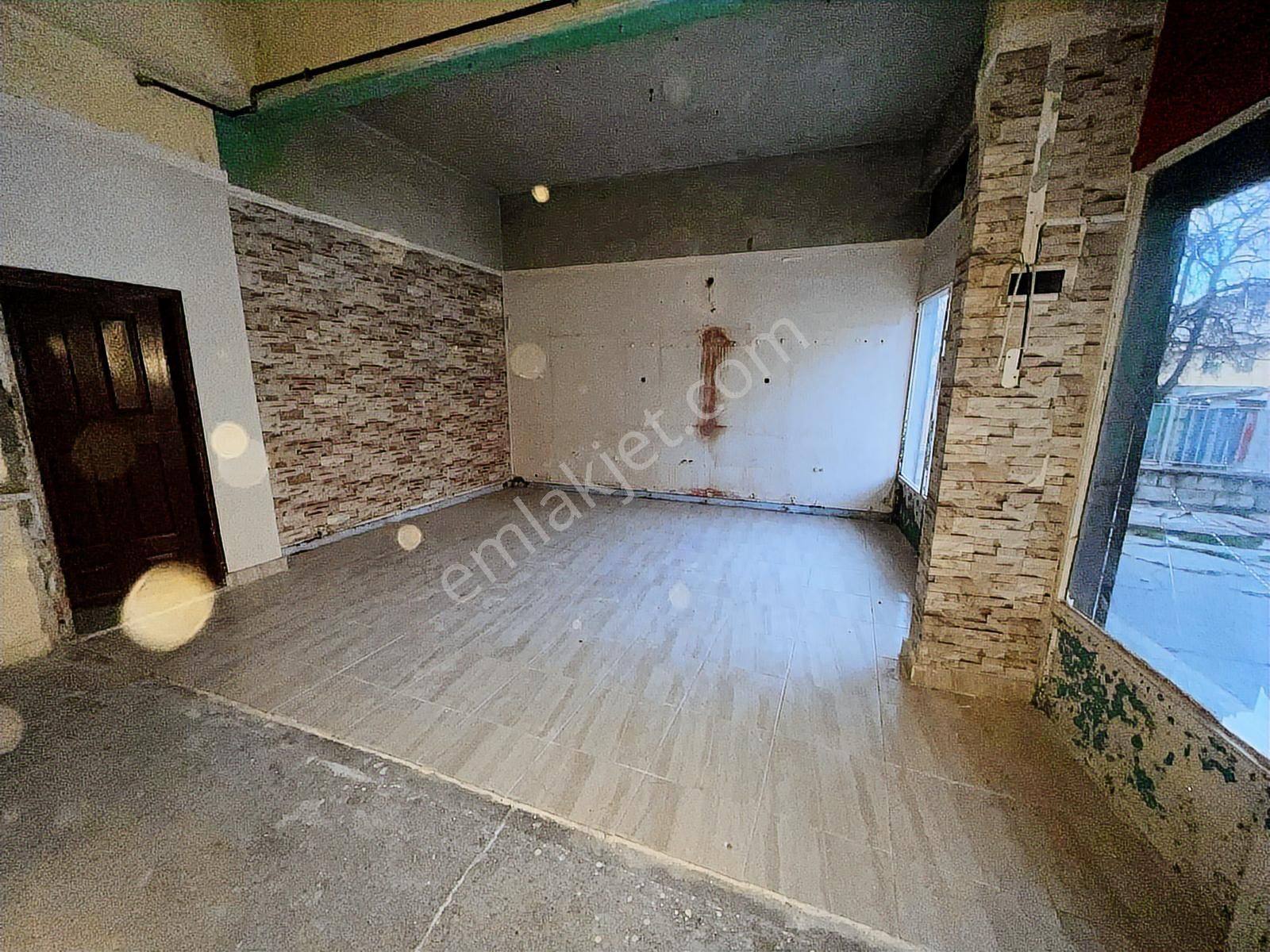 Abidinpaşa'da Merkezi Lokasyonda Satılık Dükkan - Görsel 3