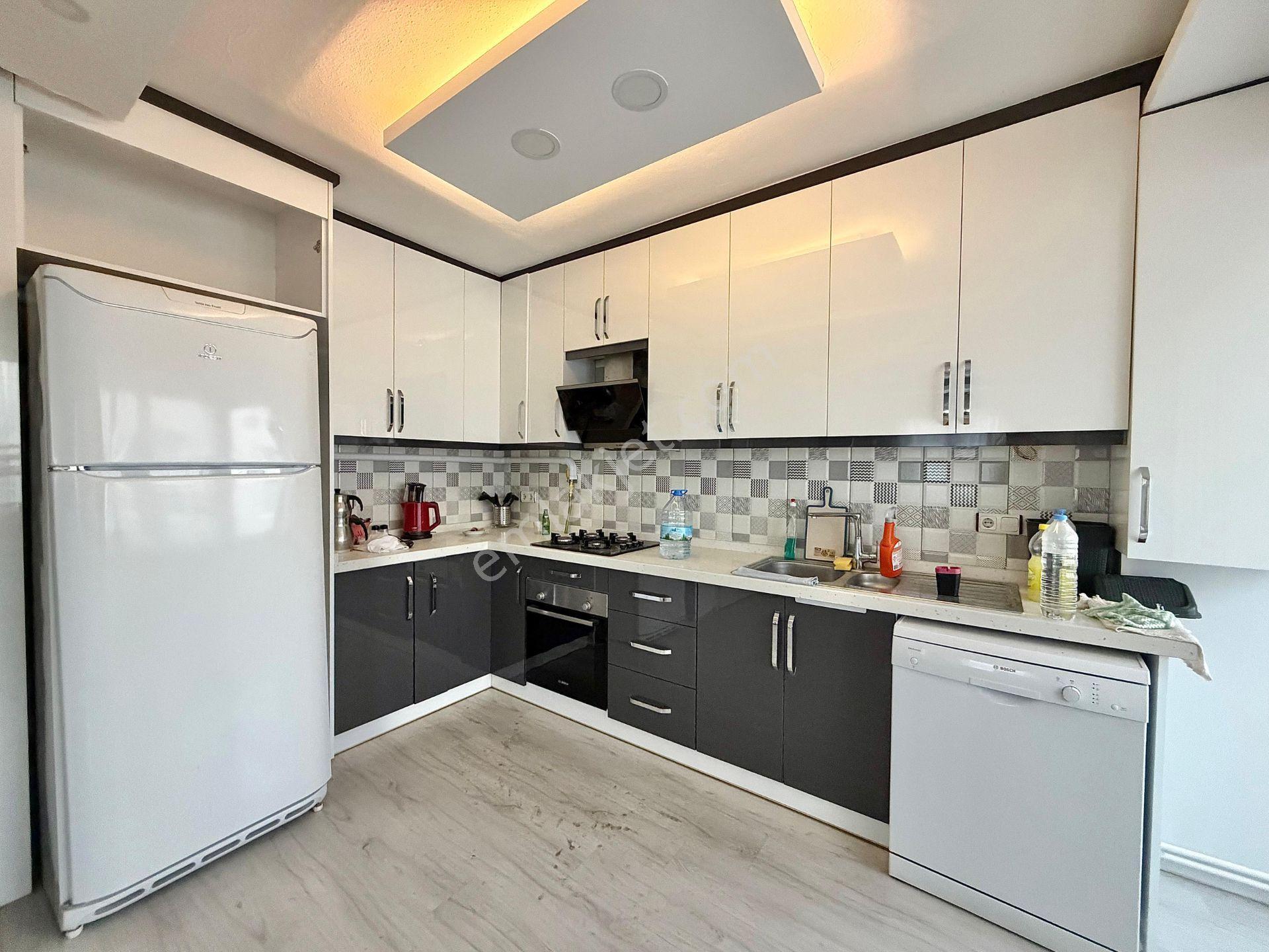 Home And Car'dan Edremitde İçi Yapılı Eşyalı 4+1 Dubleks Daire