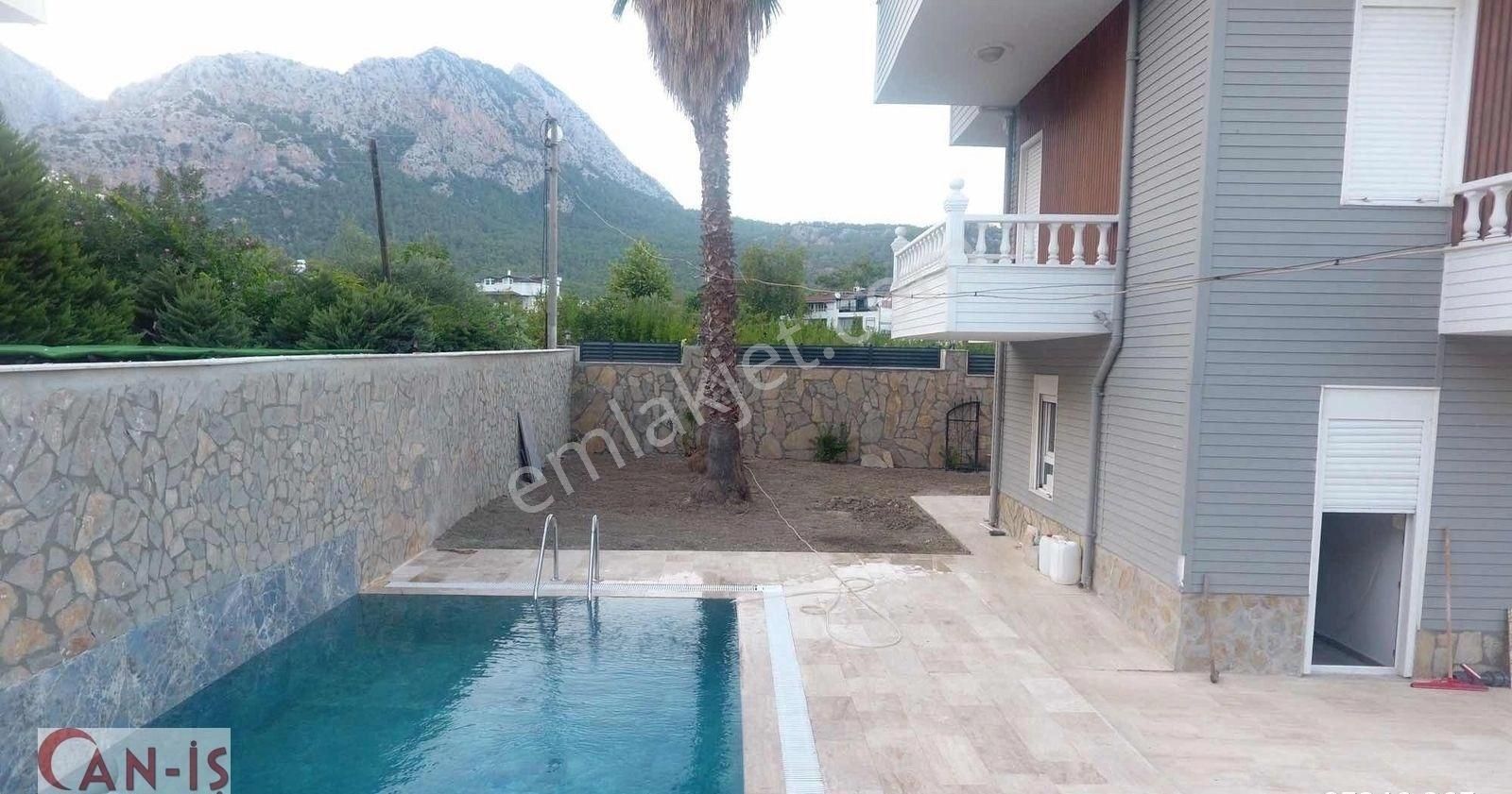 Göynükte 4+1 Tam Müstakil Tripleks Havuzlu Villa Can-iş Emlak - Görsel 16