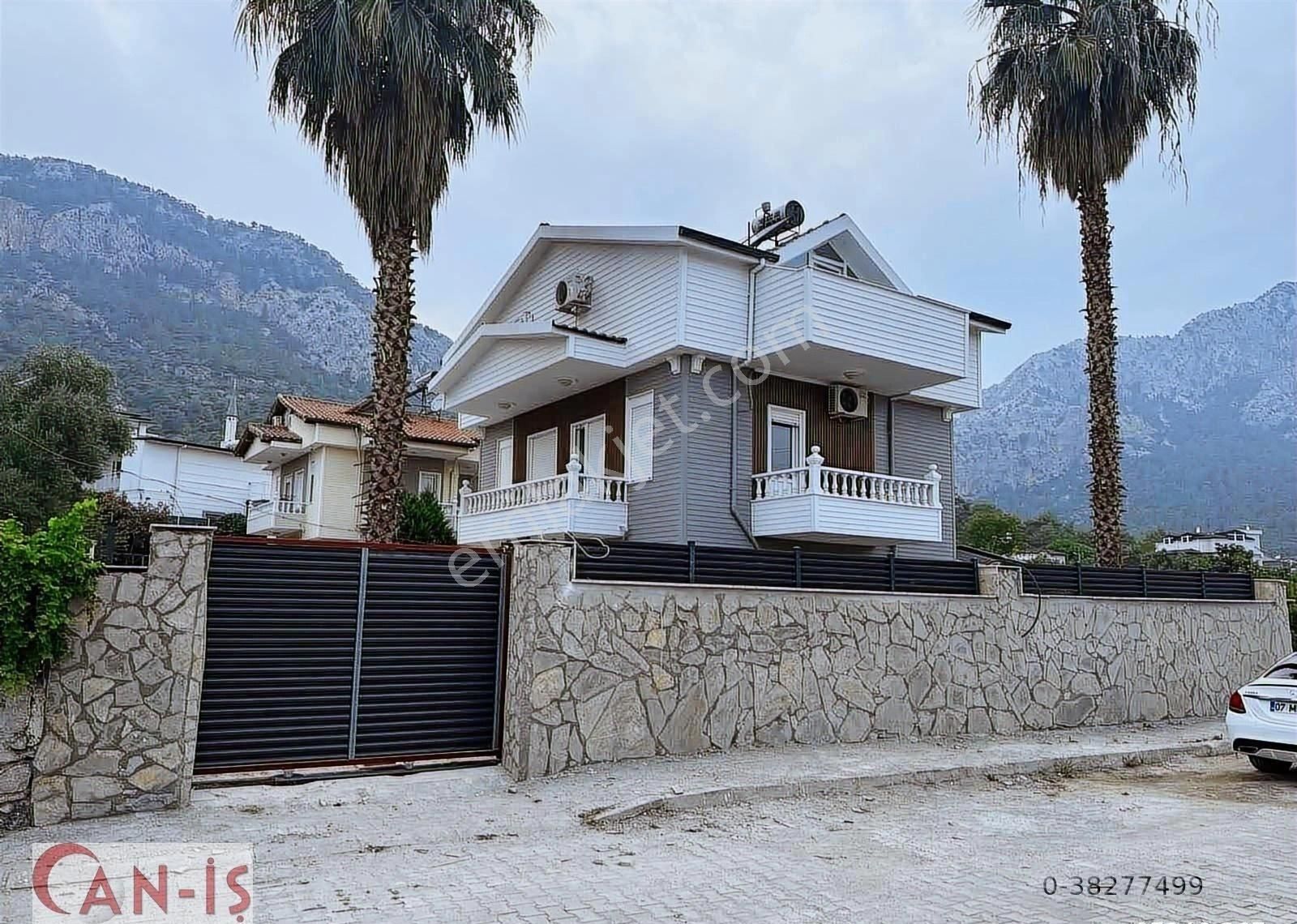 Göynükte 4+1 Tam Müstakil Tripleks Havuzlu Villa Can-iş Emlak - Görsel 22