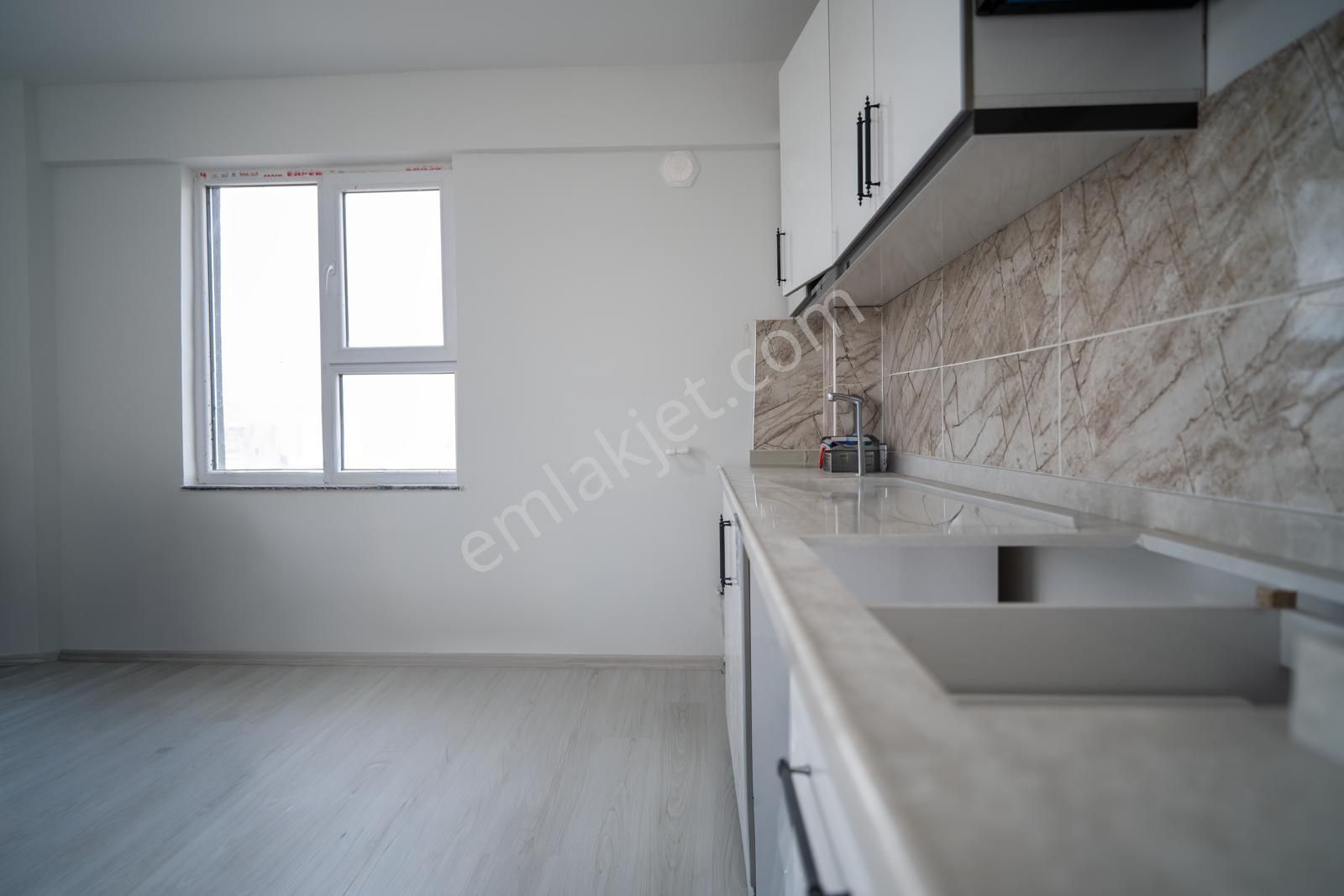 Protokol Yolunda 1+1 Kat Ve Cephe Seçenekleri İle Lüks Daireler - Görsel 4