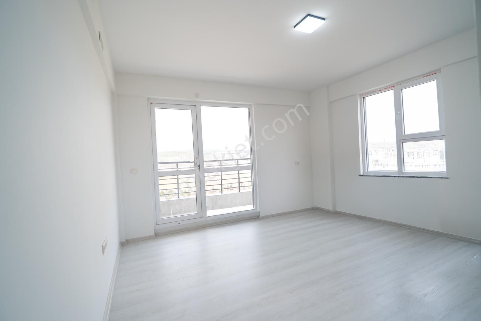 Protokol Yolunda 1+1 Kat Ve Cephe Seçenekleri İle Lüks Daireler - Görsel 5