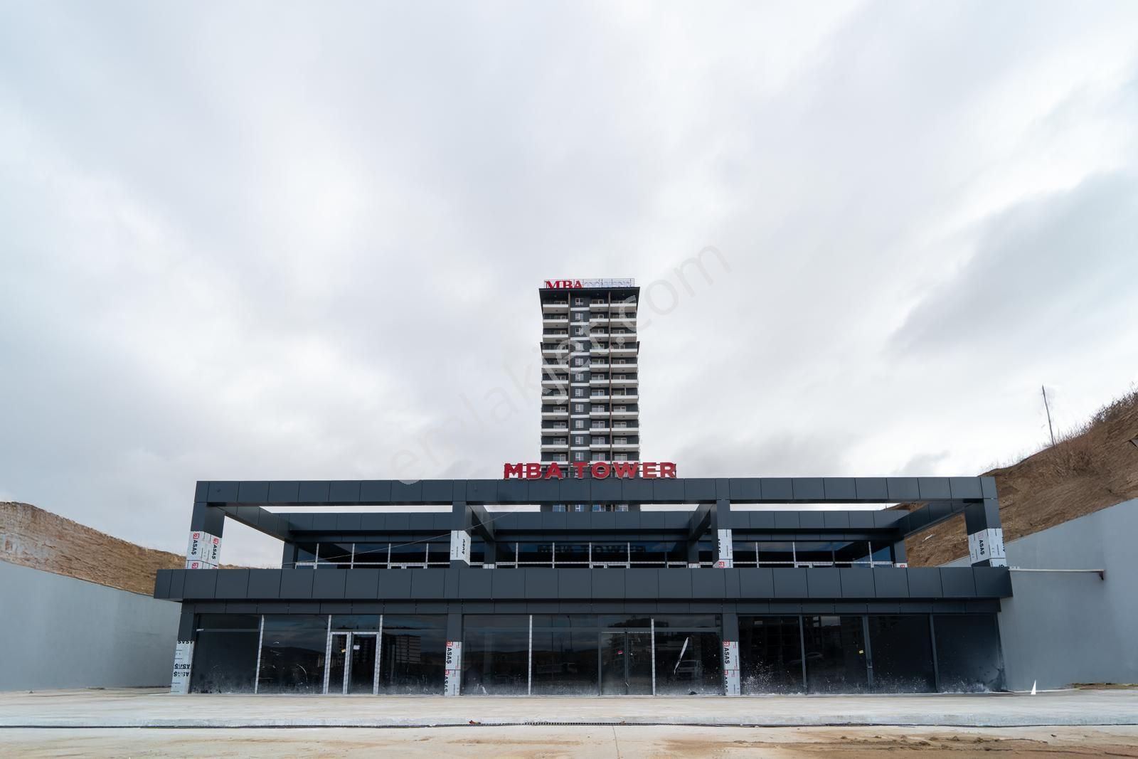 Protokol Yolunda 1+1 Kat Ve Cephe Seçenekleri İle Lüks Daireler