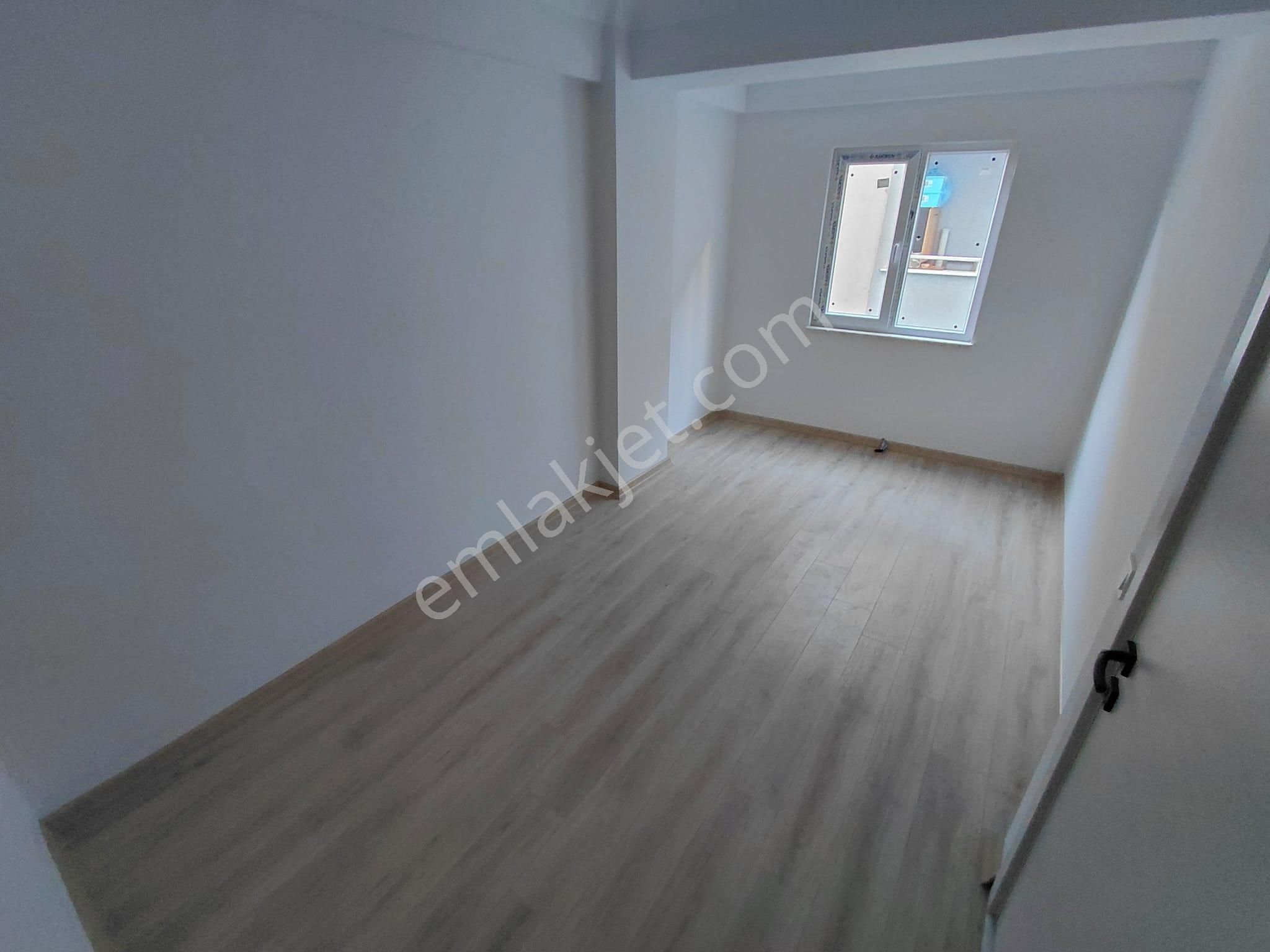 Merkezi Konumda Cadde Üzeri Karanlık Odasız 80m² 2+1 Daire - Görsel 26