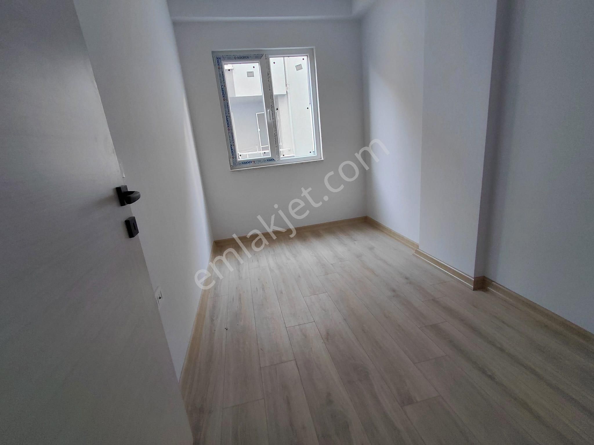 Merkezi Konumda Cadde Üzeri Karanlık Odasız 80m² 2+1 Daire - Görsel 14
