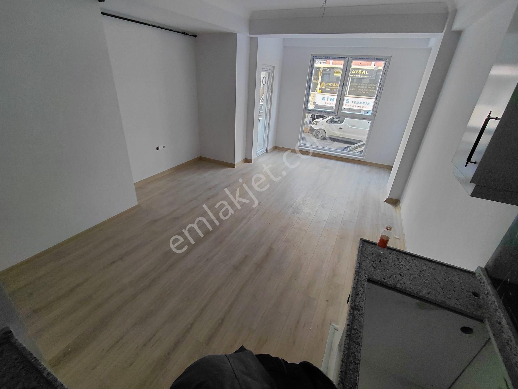 Merkezi Konumda Cadde Üzeri Karanlık Odasız 80m² 2+1 Daire - Görsel 7