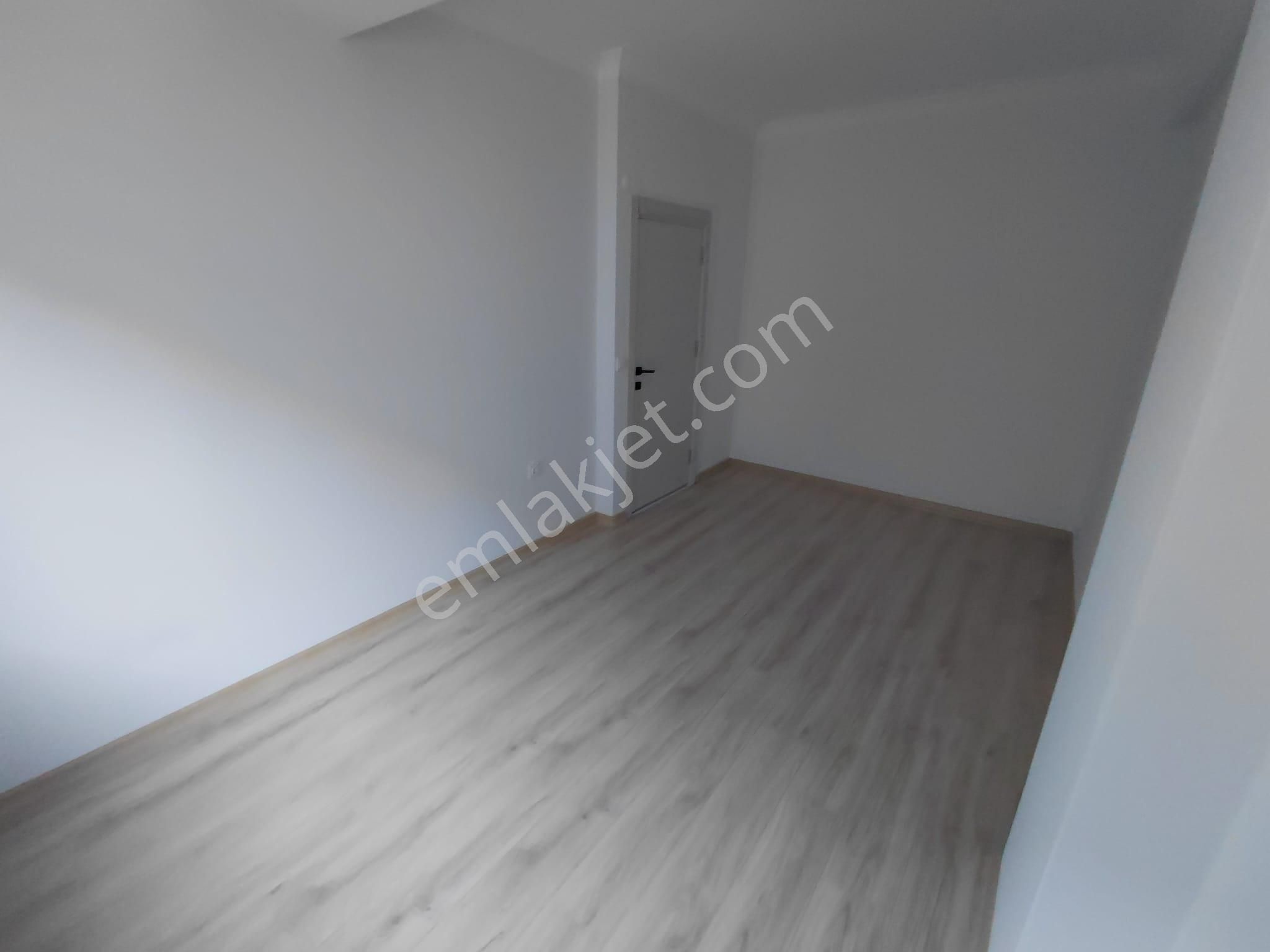 Merkezi Konumda Cadde Üzeri Karanlık Odasız 80m² 2+1 Daire - Görsel 29